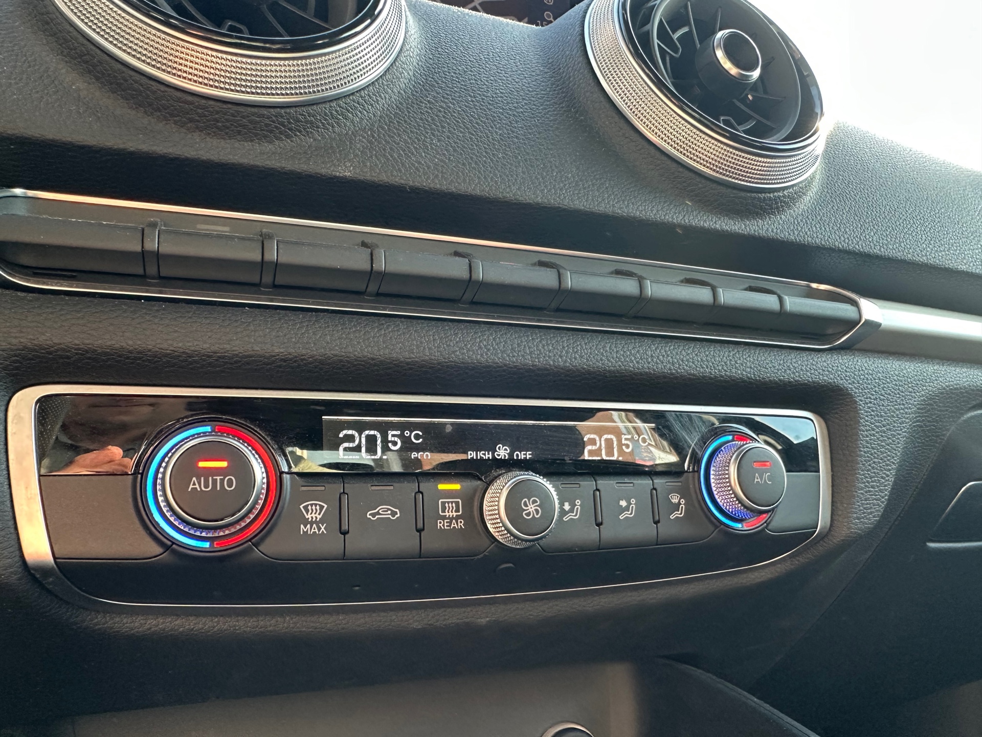 Foto van Audi A3 Limousine