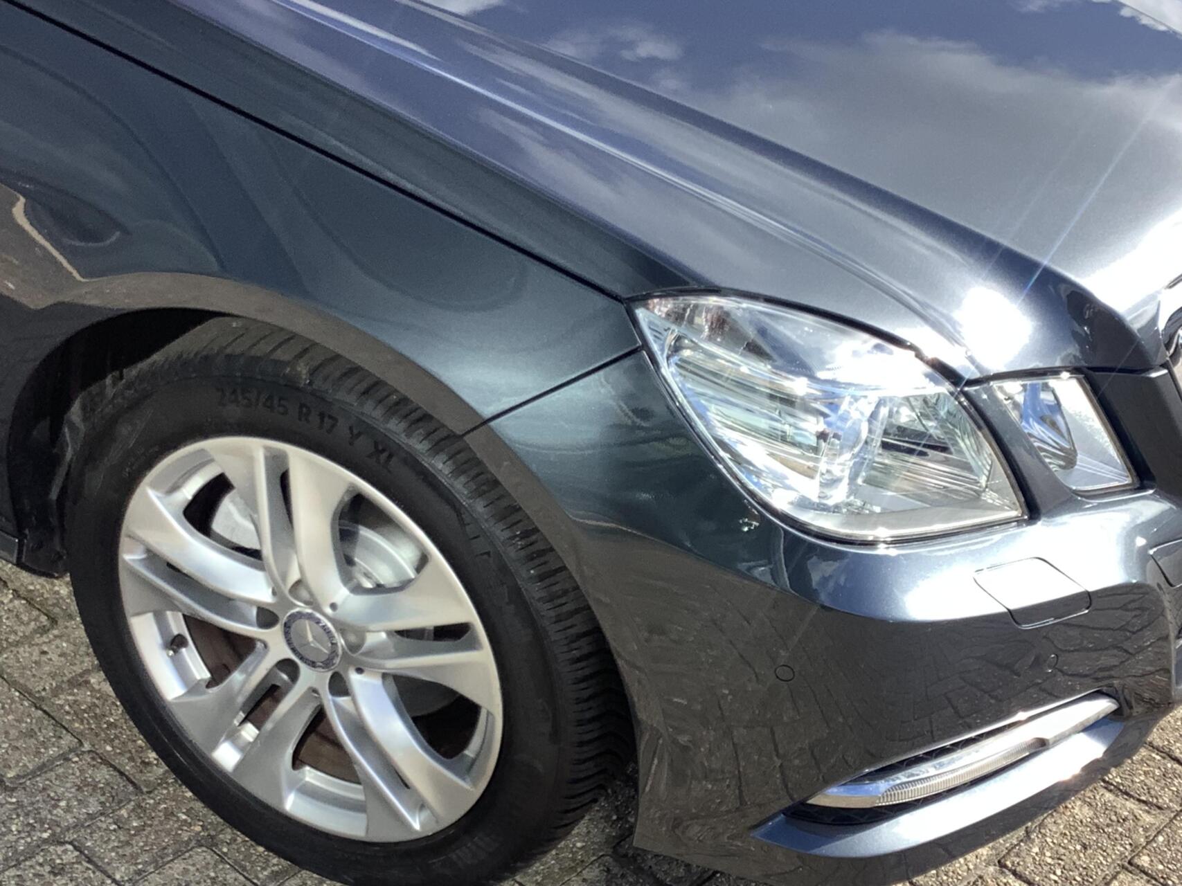 Foto van Mercedes-Benz E 200 Cgi