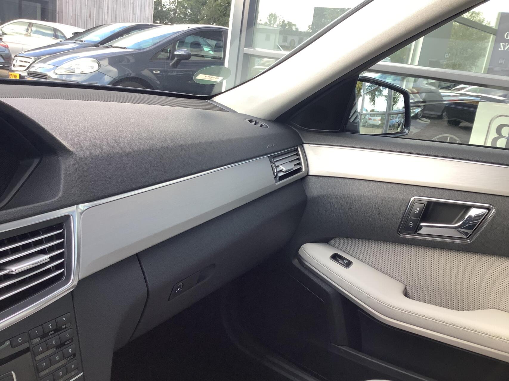Foto van Mercedes-Benz E 200 Cgi