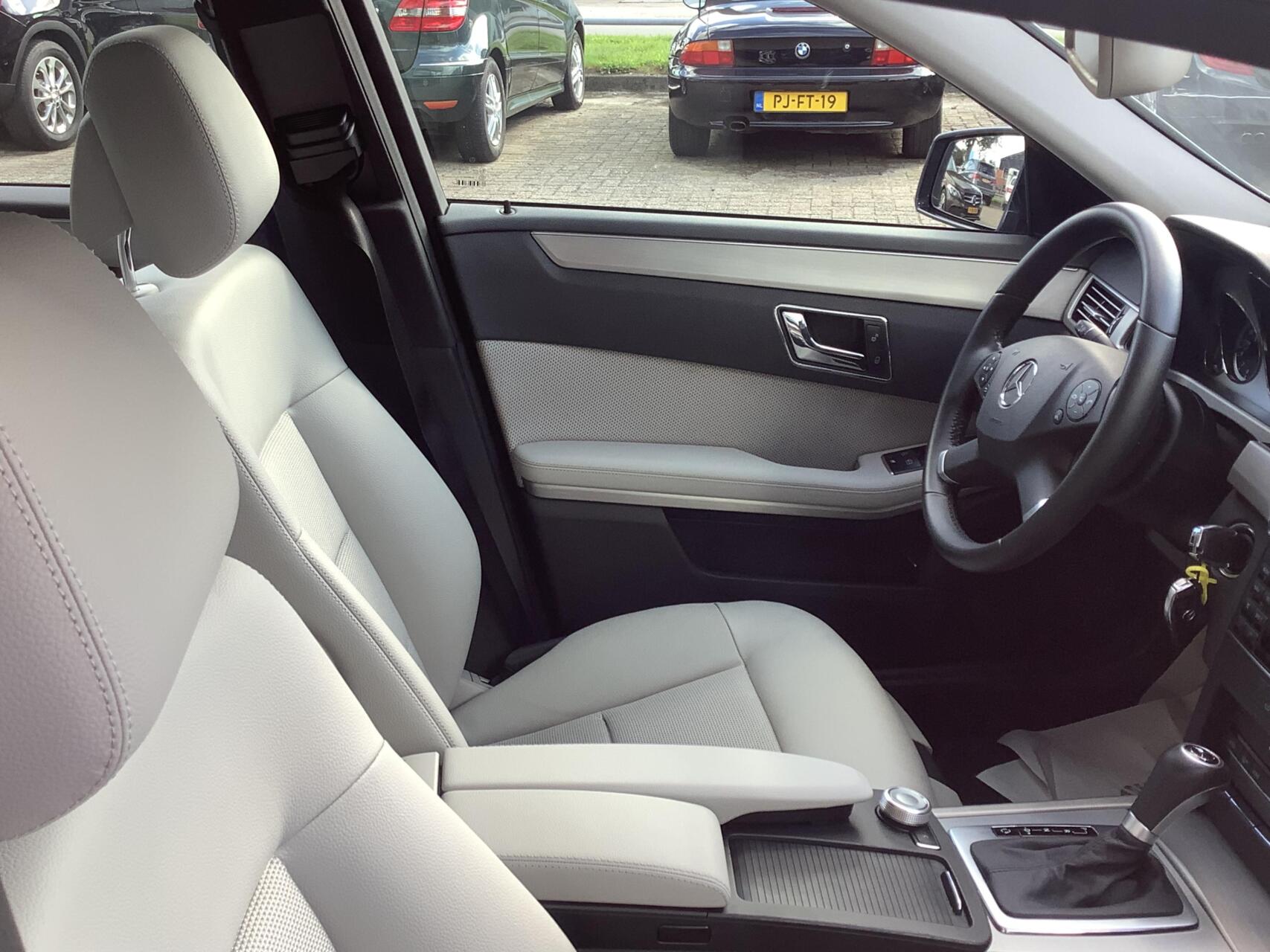 Foto van Mercedes-Benz E 200 Cgi