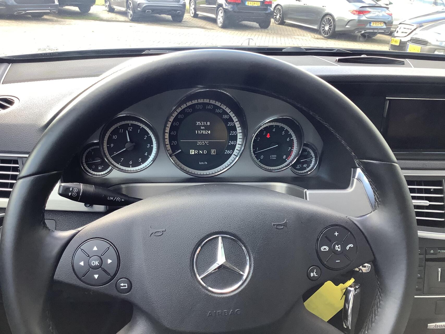 Foto van Mercedes-Benz E 200 Cgi