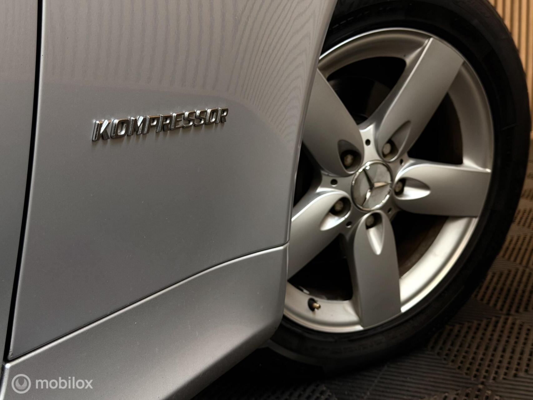 Foto van Mercedes-Benz SLK 200 Kompressor
