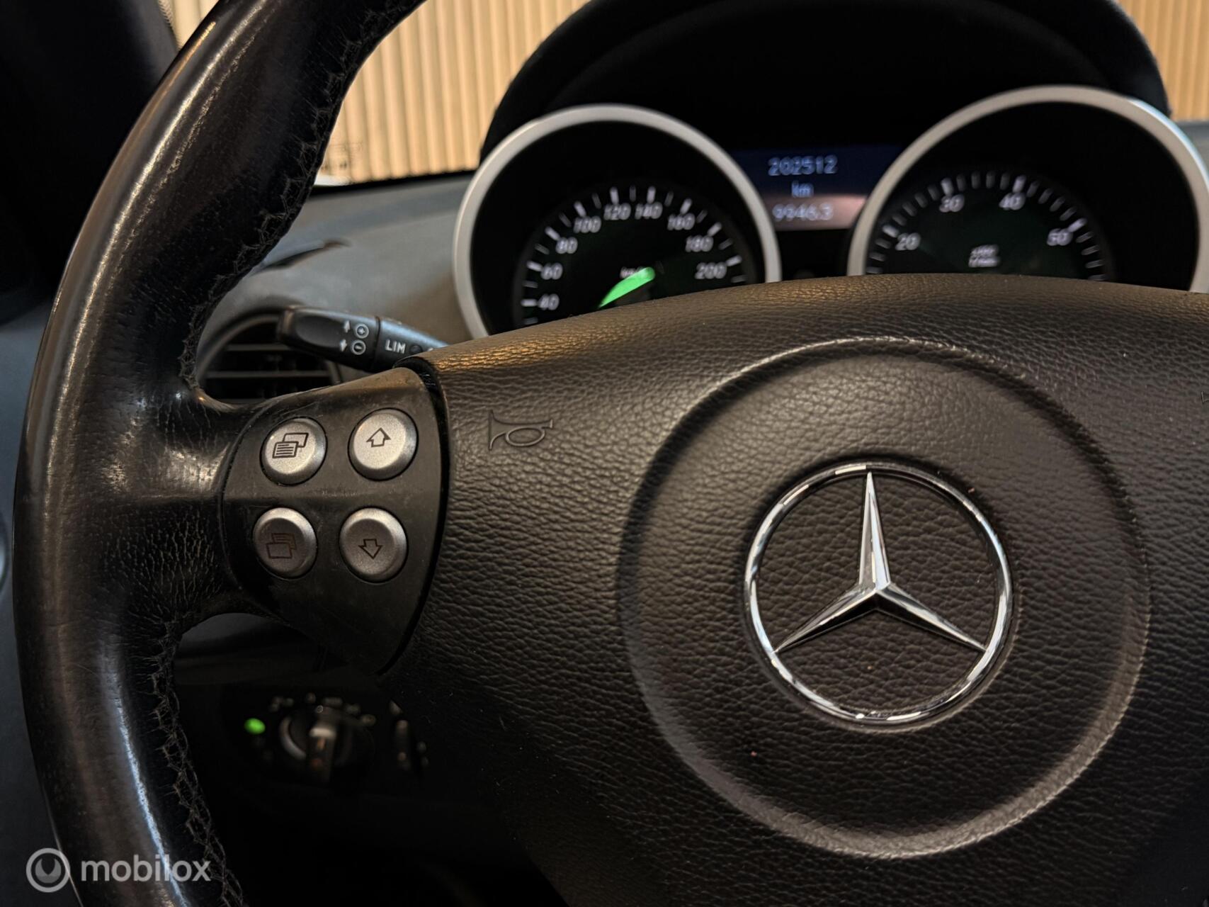 Foto van Mercedes-Benz SLK 200 Kompressor