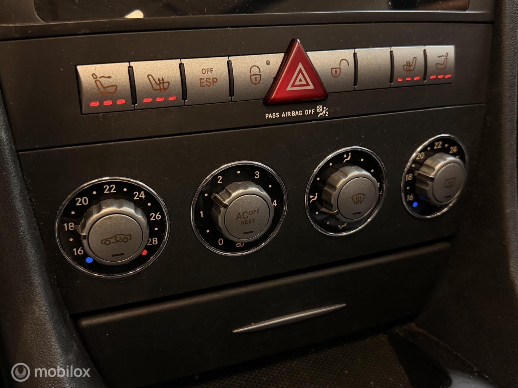 Foto van Mercedes-Benz SLK 200 Kompressor