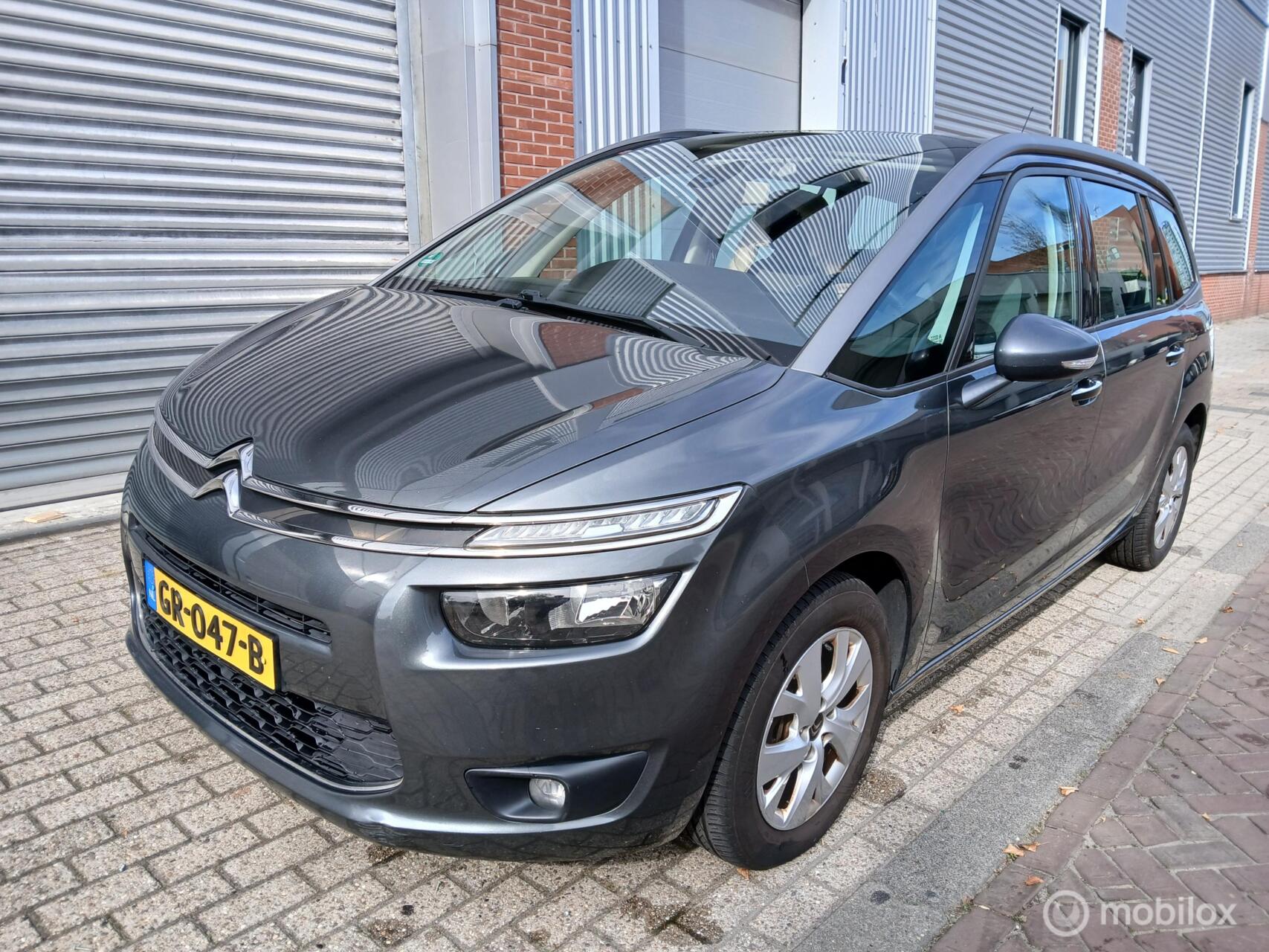Citroen C4 Picasso 1.6 e-HDi Intensive 2014 - voorkant