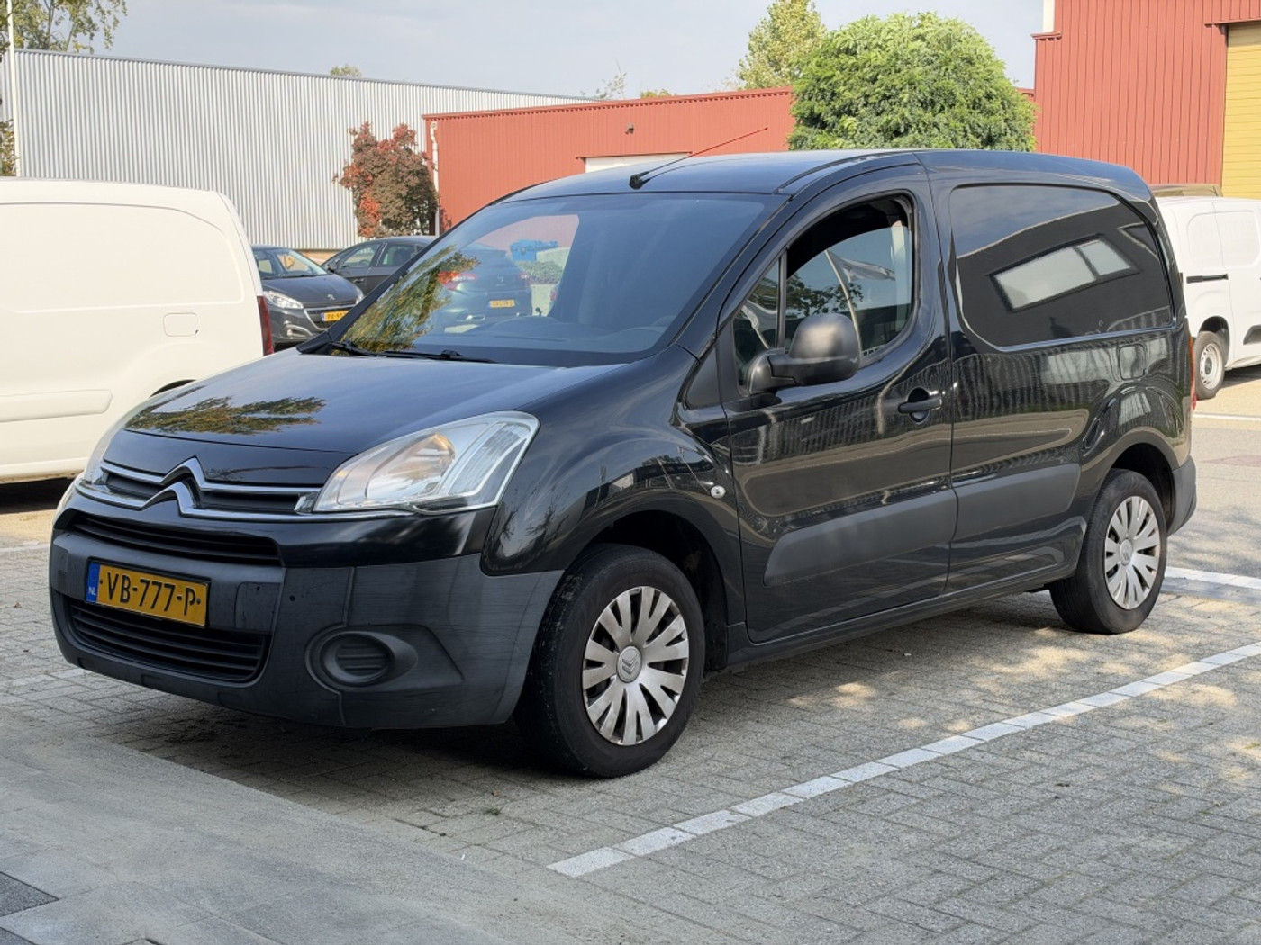 Citroen Berlingo 1.6 e-HDI 90PK Airco Cruise 3-Zits 2013 - voorkant