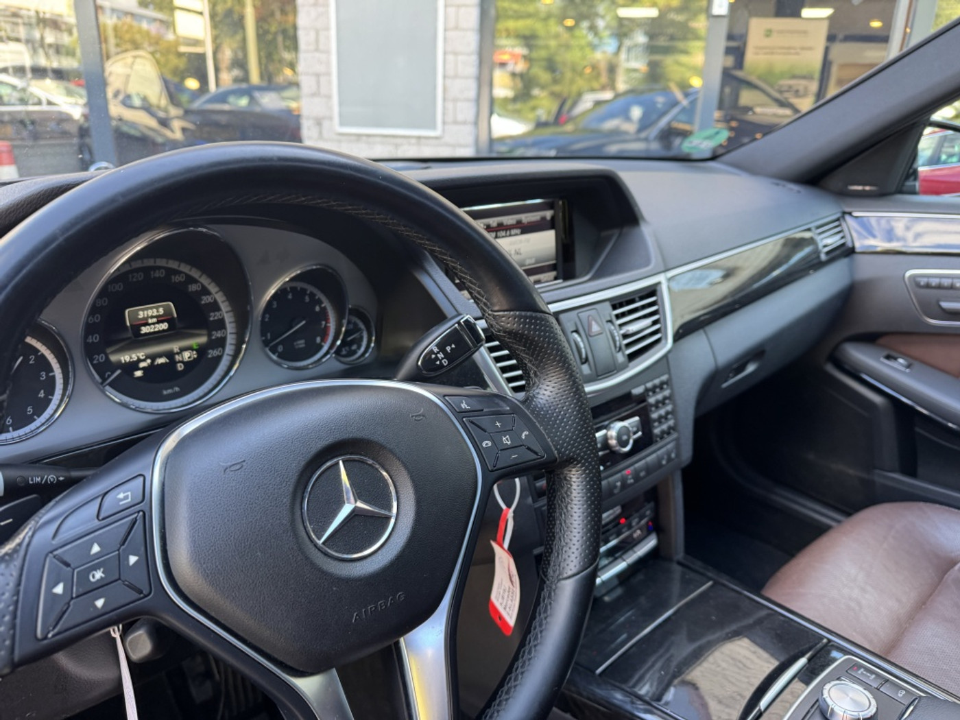 Foto van Mercedes-Benz E 500
