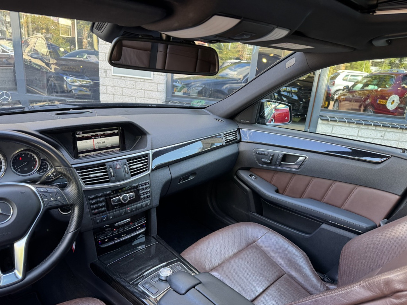Foto van Mercedes-Benz E 500