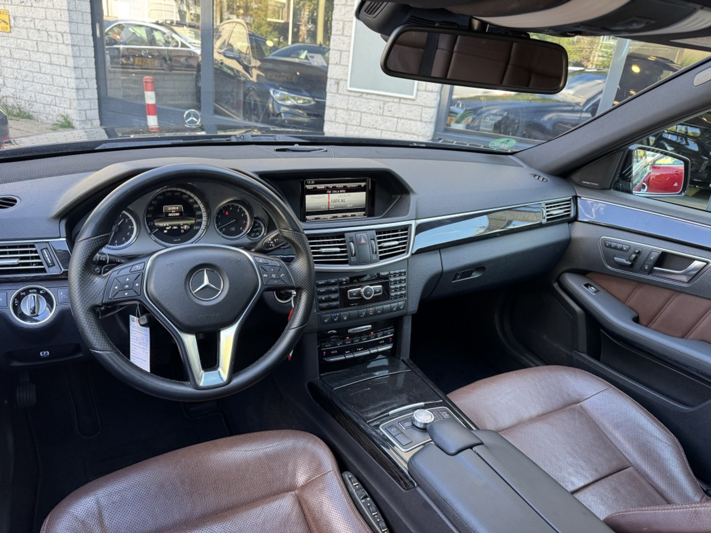 Foto van Mercedes-Benz E 500