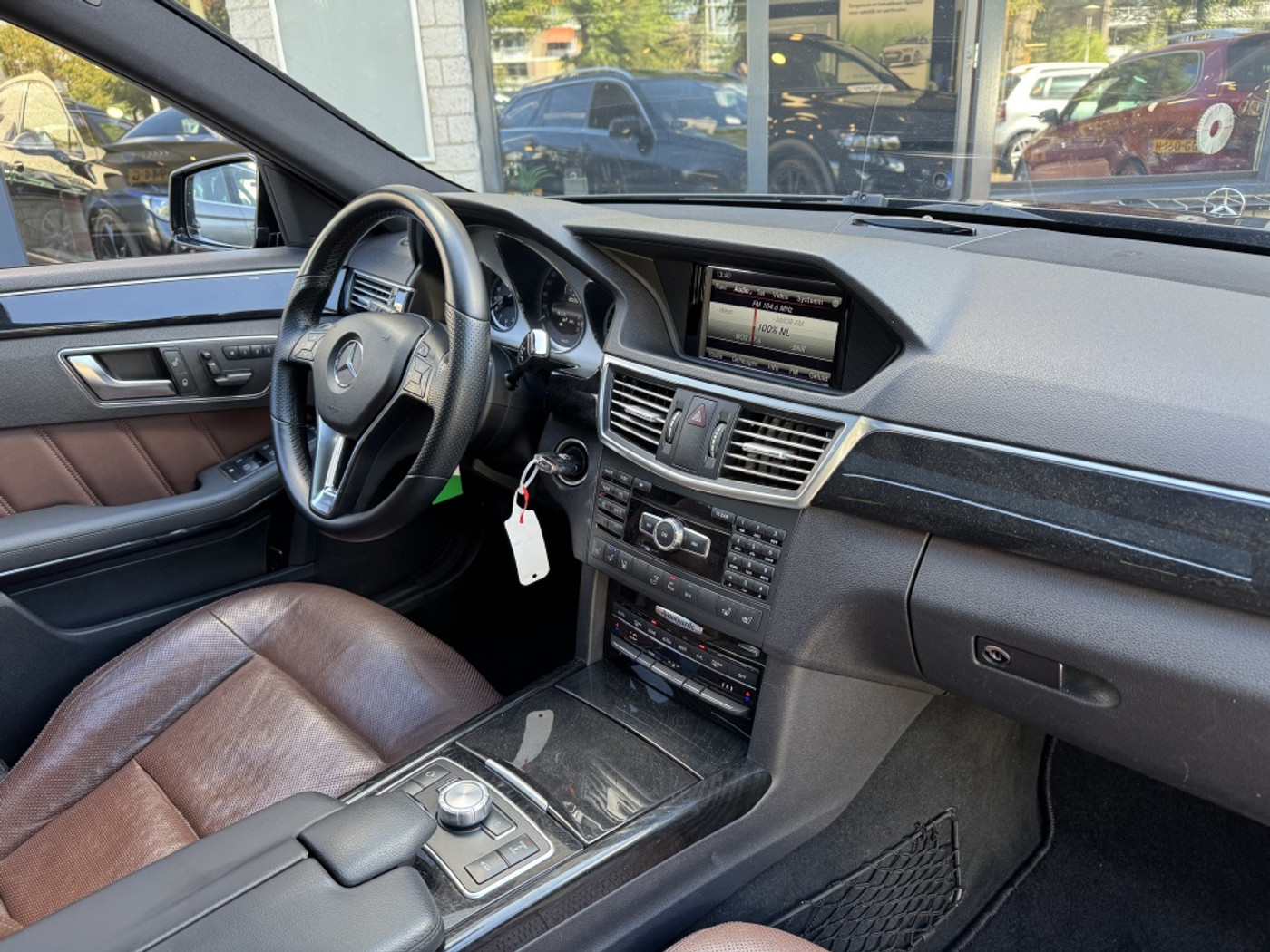 Foto van Mercedes-Benz E 500