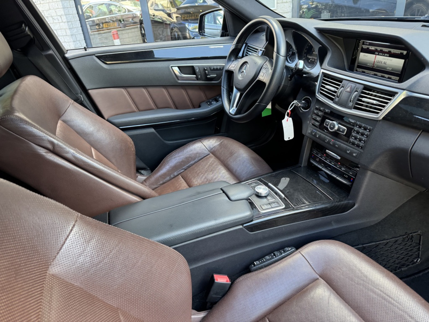 Foto van Mercedes-Benz E 500