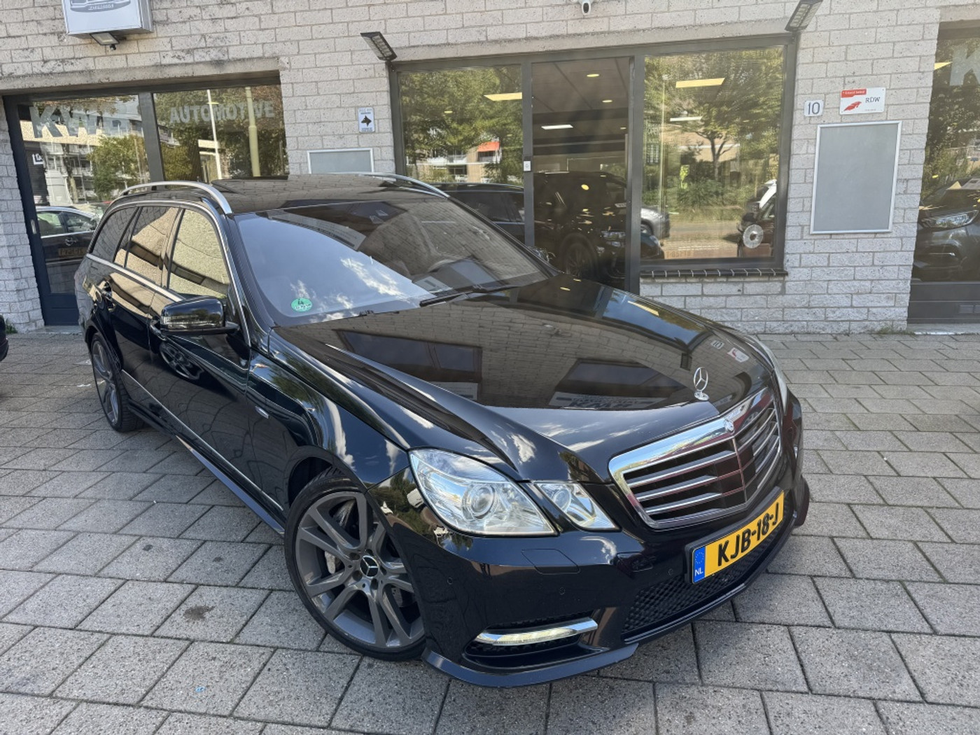 Foto van Mercedes-Benz E 500