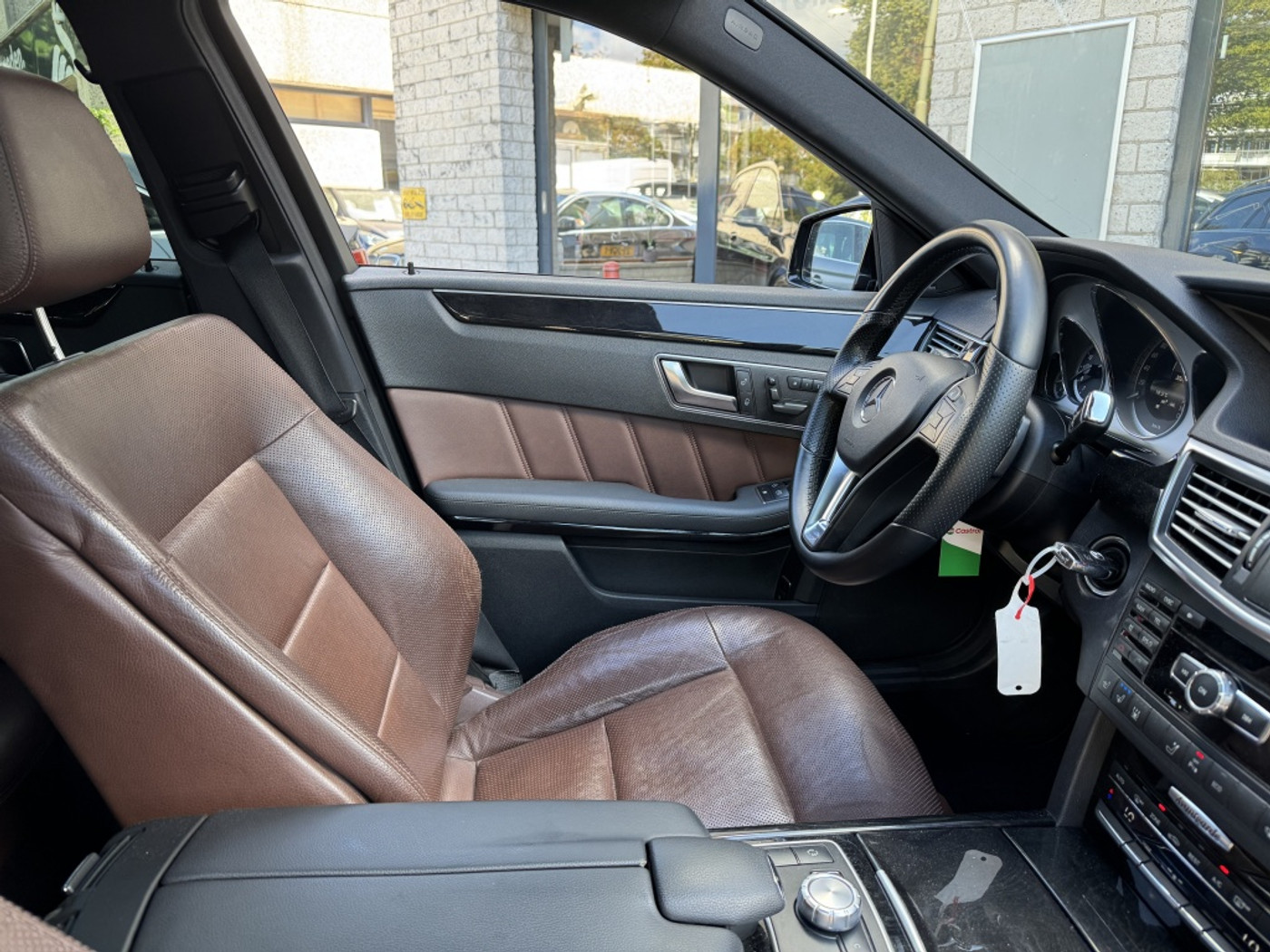 Foto van Mercedes-Benz E 500