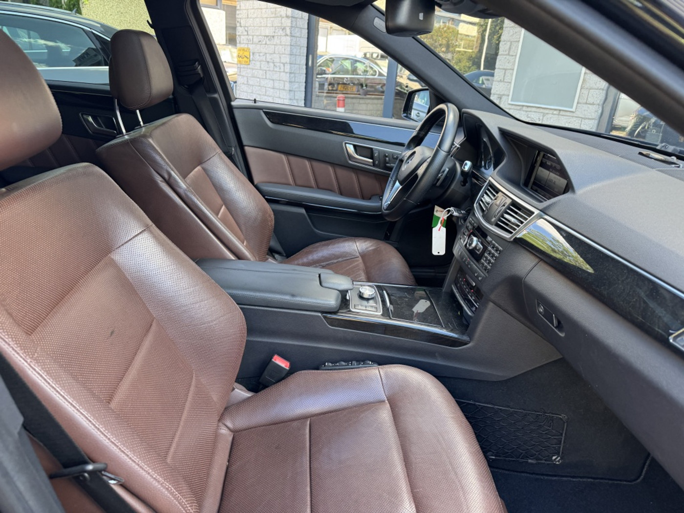 Foto van Mercedes-Benz E 500