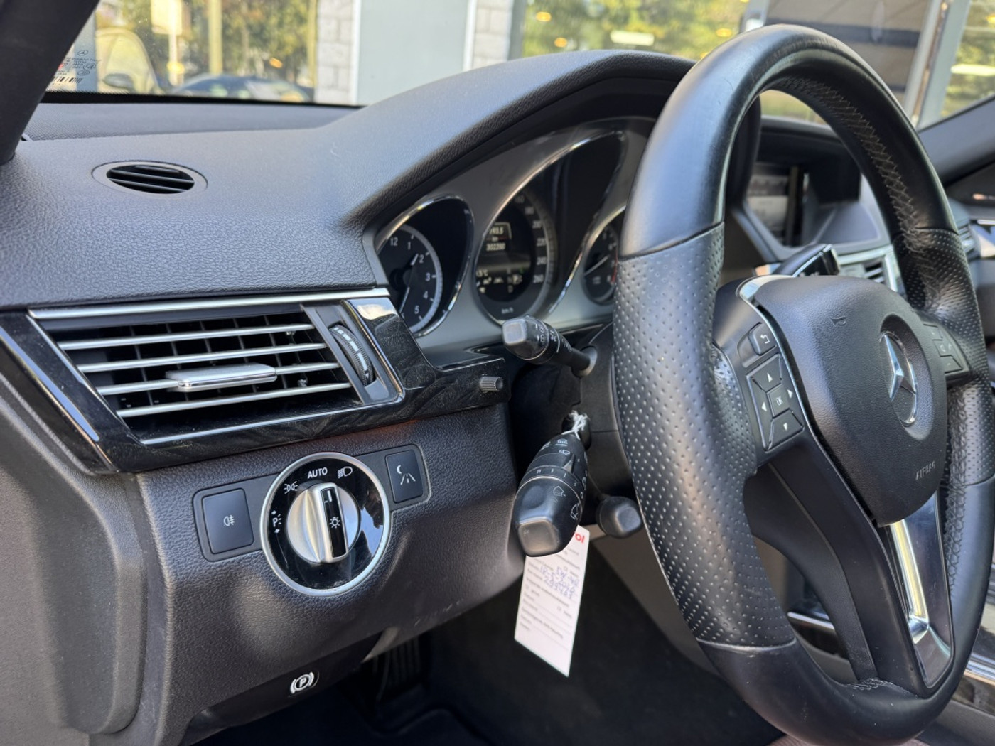 Foto van Mercedes-Benz E 500