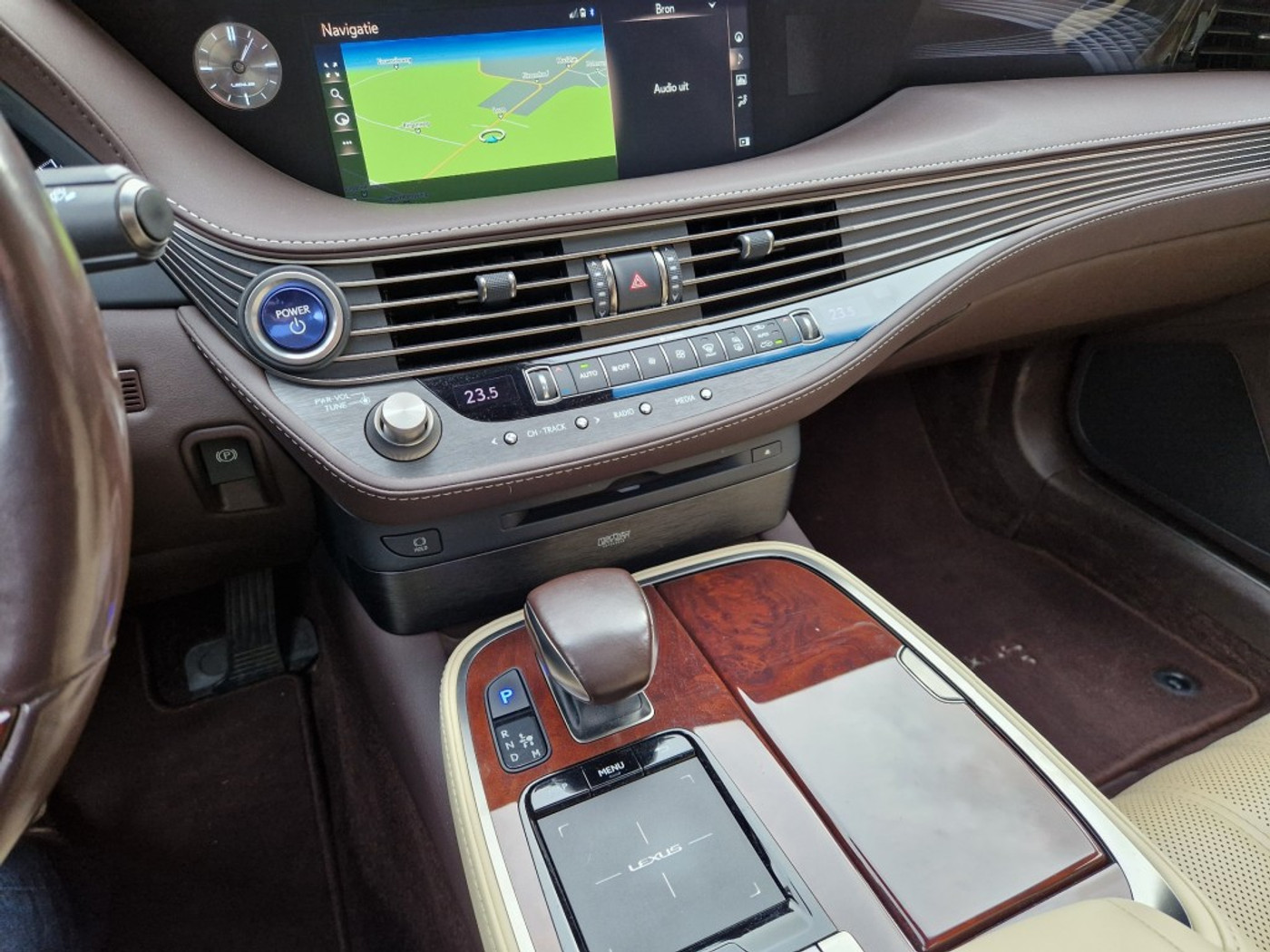 Foto van Lexus LS