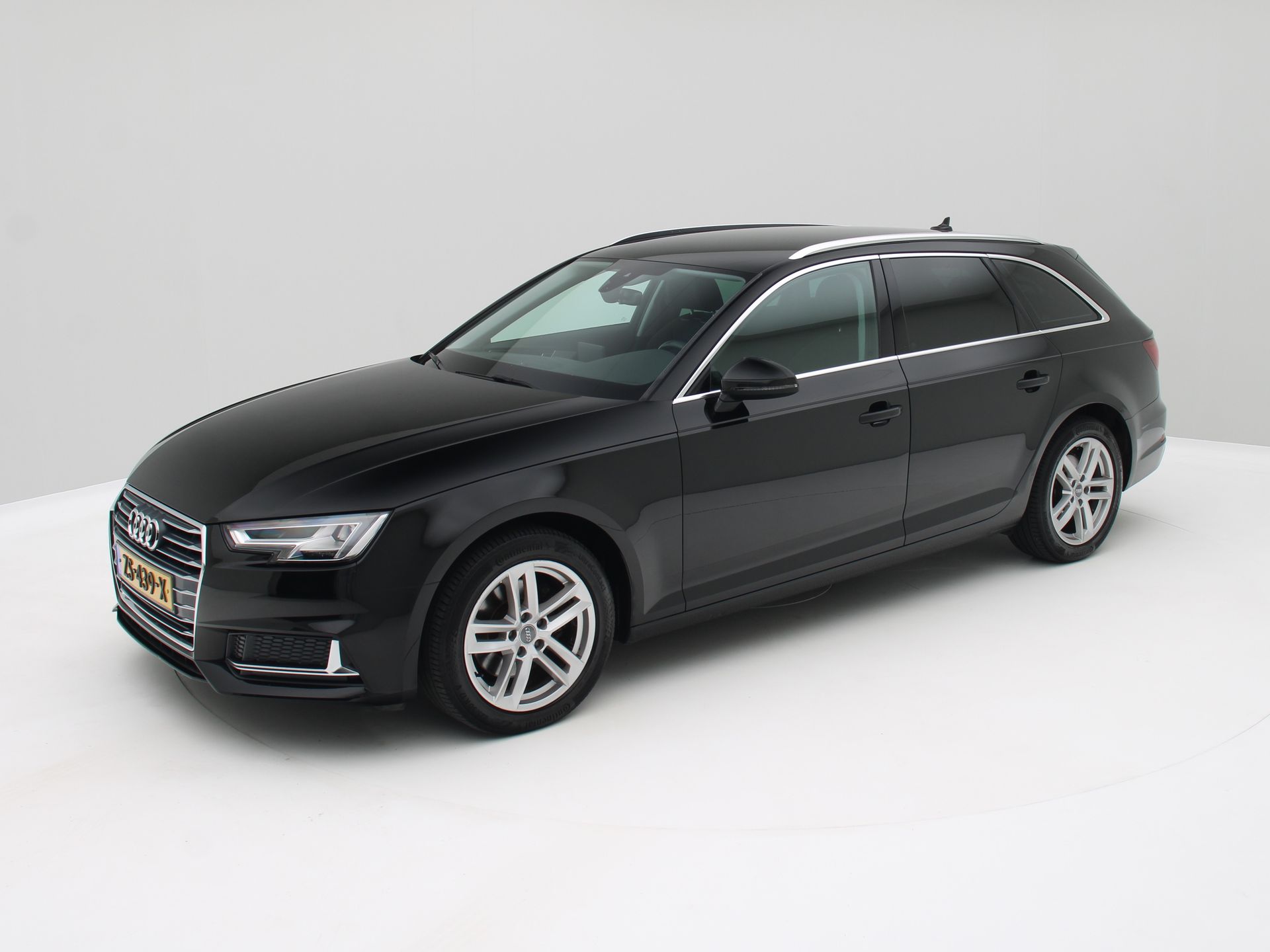 Audi A4 Avant 35 TFSI Sport Lease Edition / Camera / Trekhaak / Origineel NL 2019 - voorkant