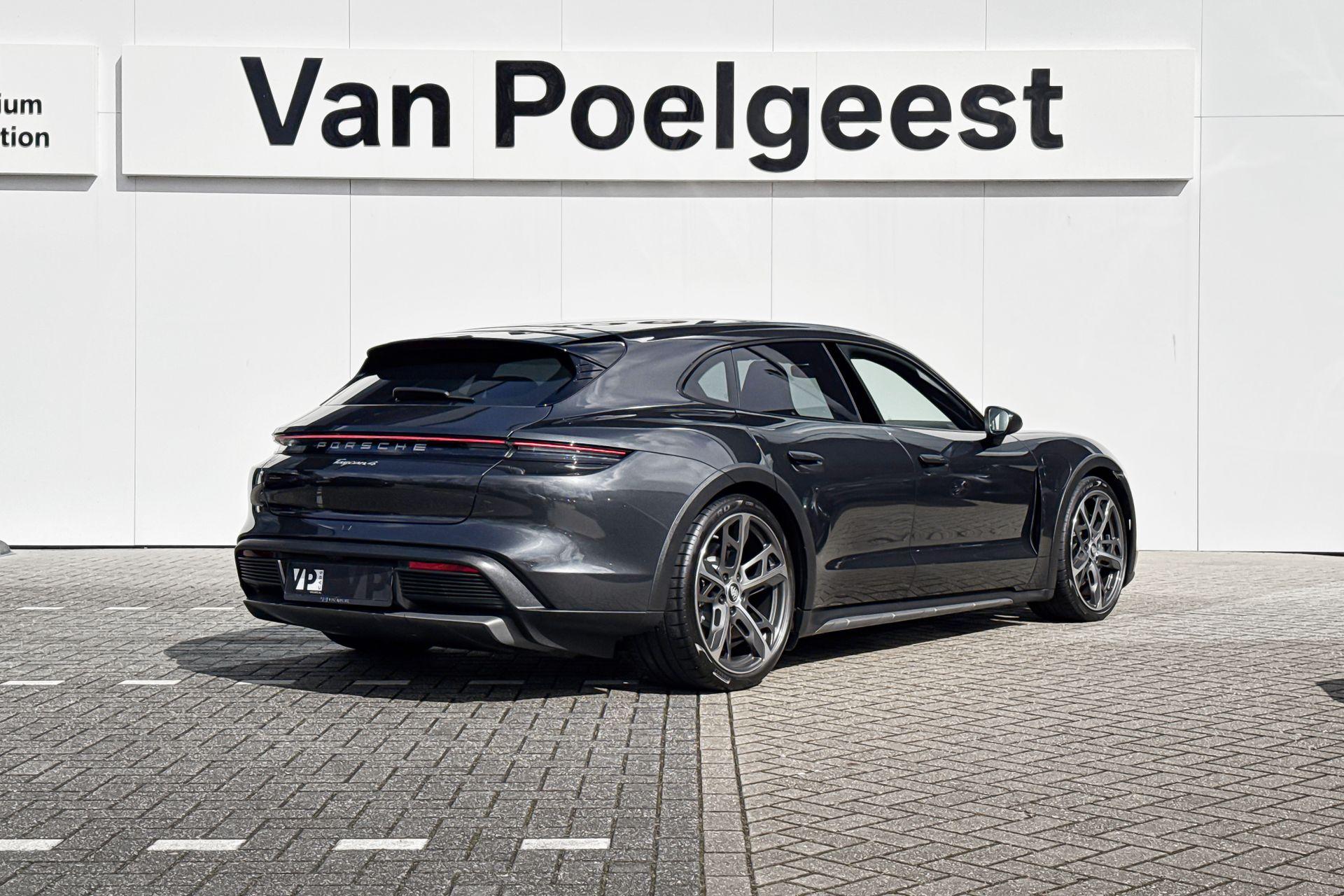 Foto van Porsche Taycan 4