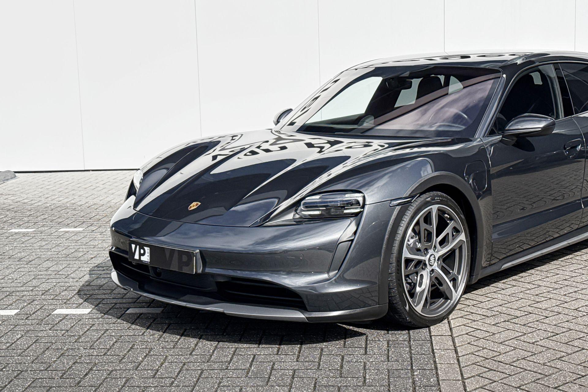 Foto van Porsche Taycan 4