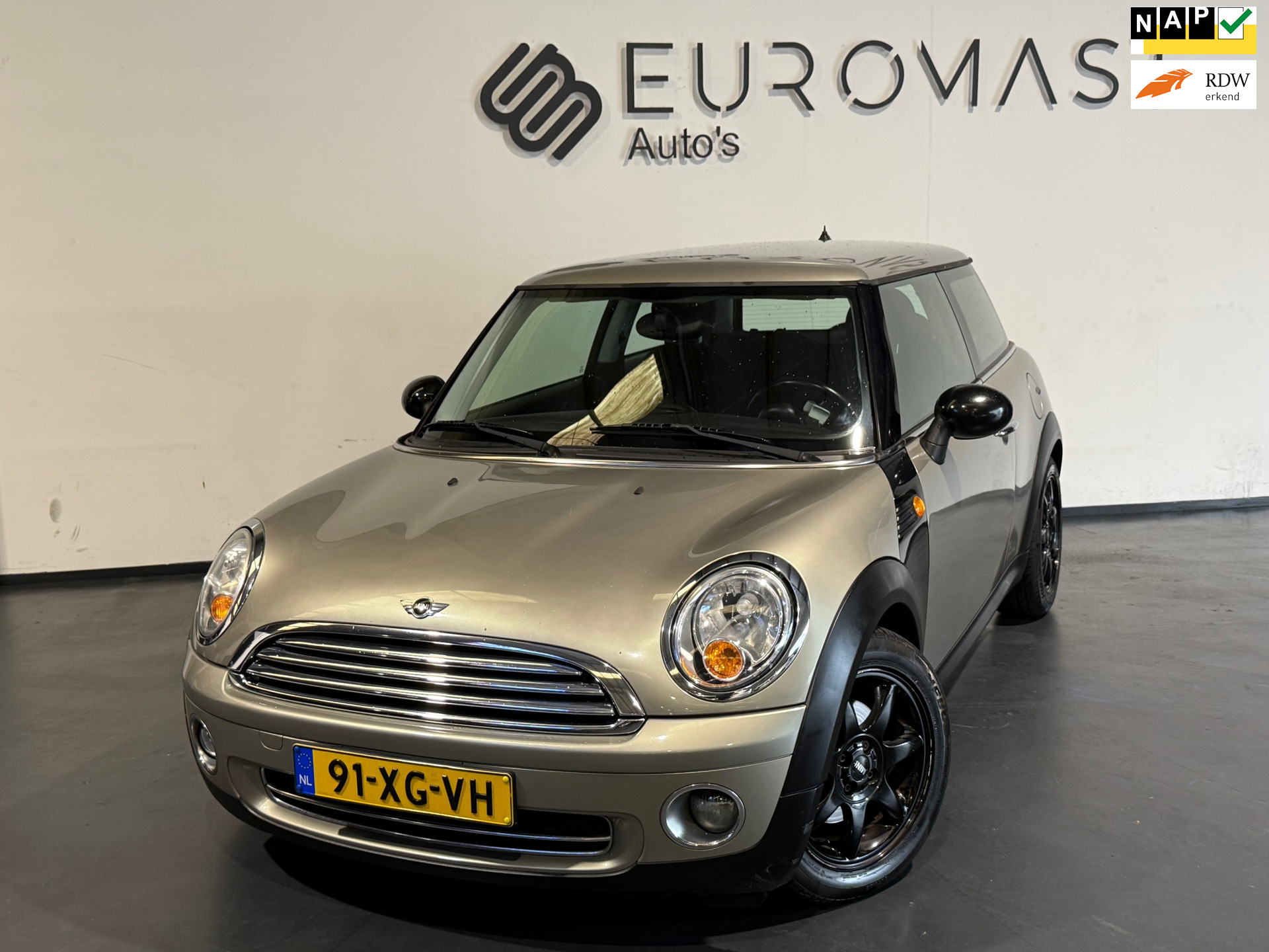 Mini Mini One 1.4 One Pepper Automaat Apk tot 30-05-2027 2007 - voorkant