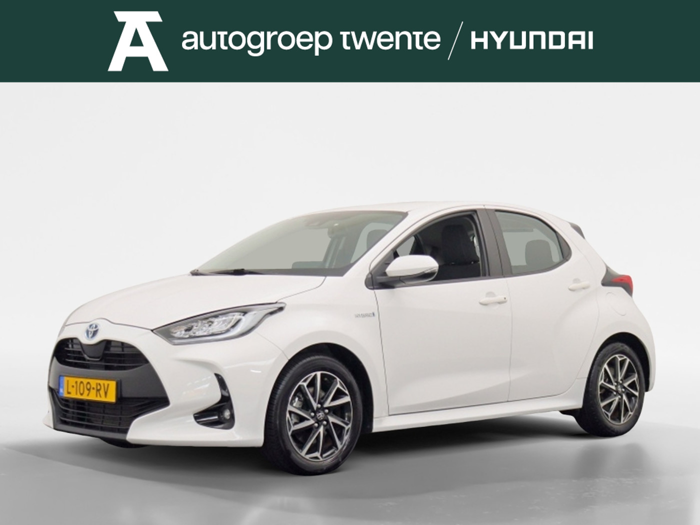 Toyota Toyota Yaris 1.5 Hybrid Dynamic | Trekhaak | Dealer onderhouden 2021 - voorkant