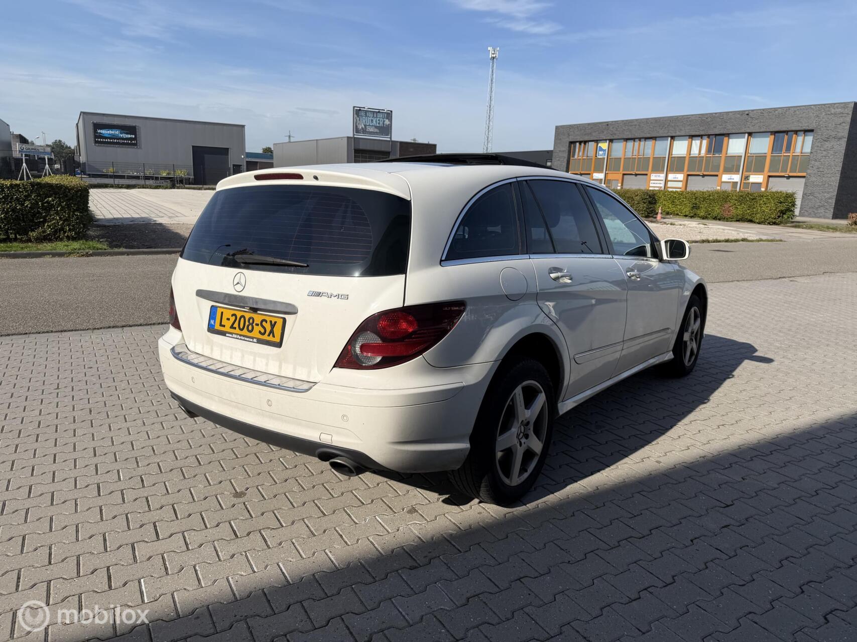 Foto van Mercedes-Benz R 500 4Matic