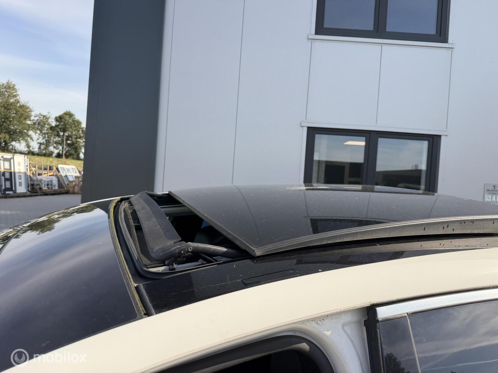 Foto van Mercedes-Benz R 500 4Matic