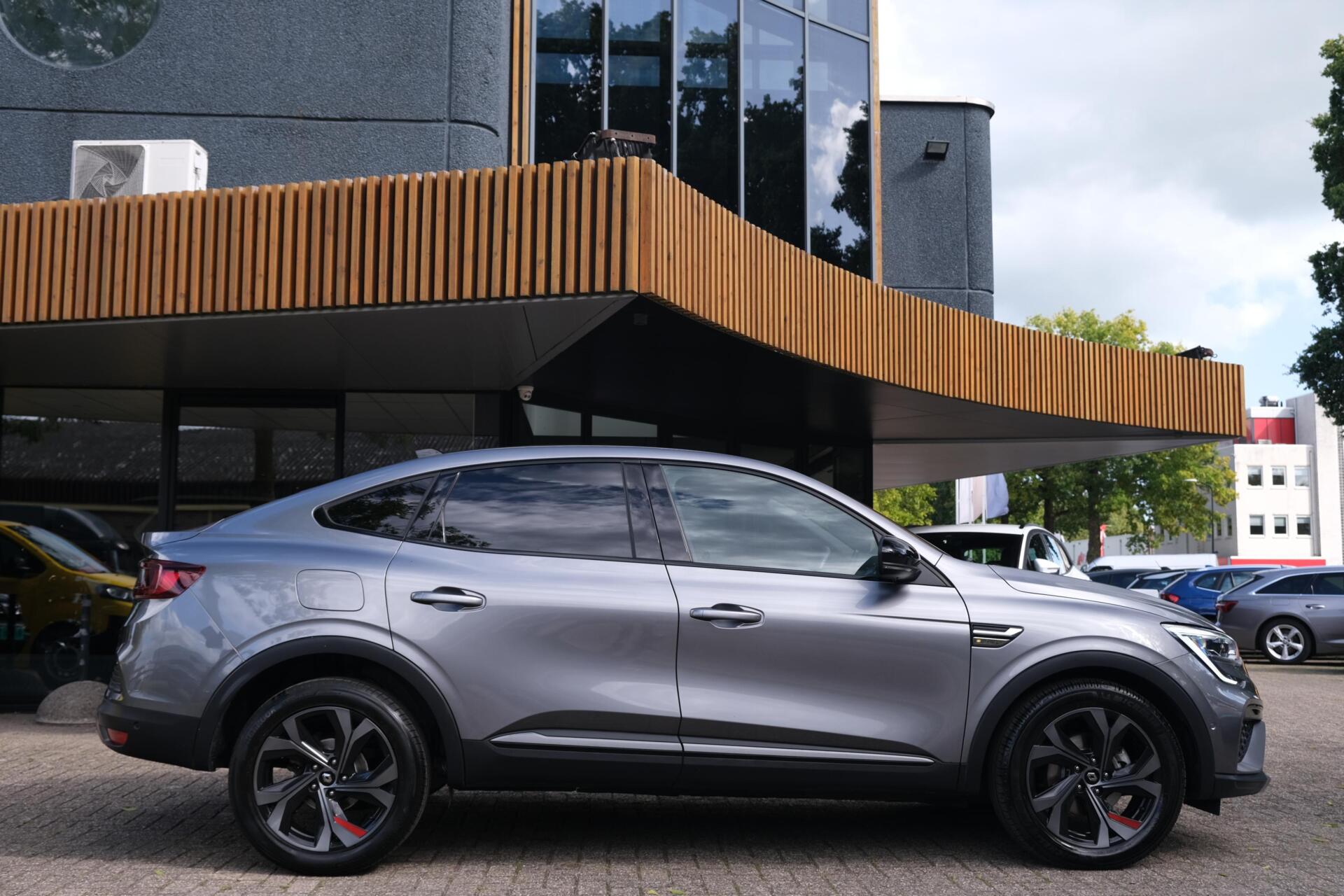 Foto van Renault Arkana E-tech
