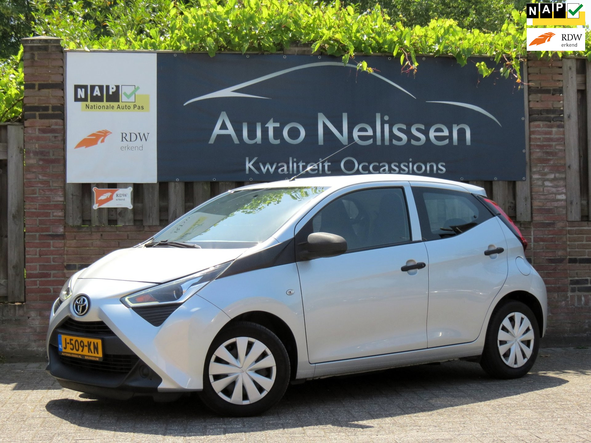 Toyota Toyota Aygo 1.0 VVT-i x-fun | AIRCO | DEALER OH | CRUISE CONTROL | 2020 - voorkant