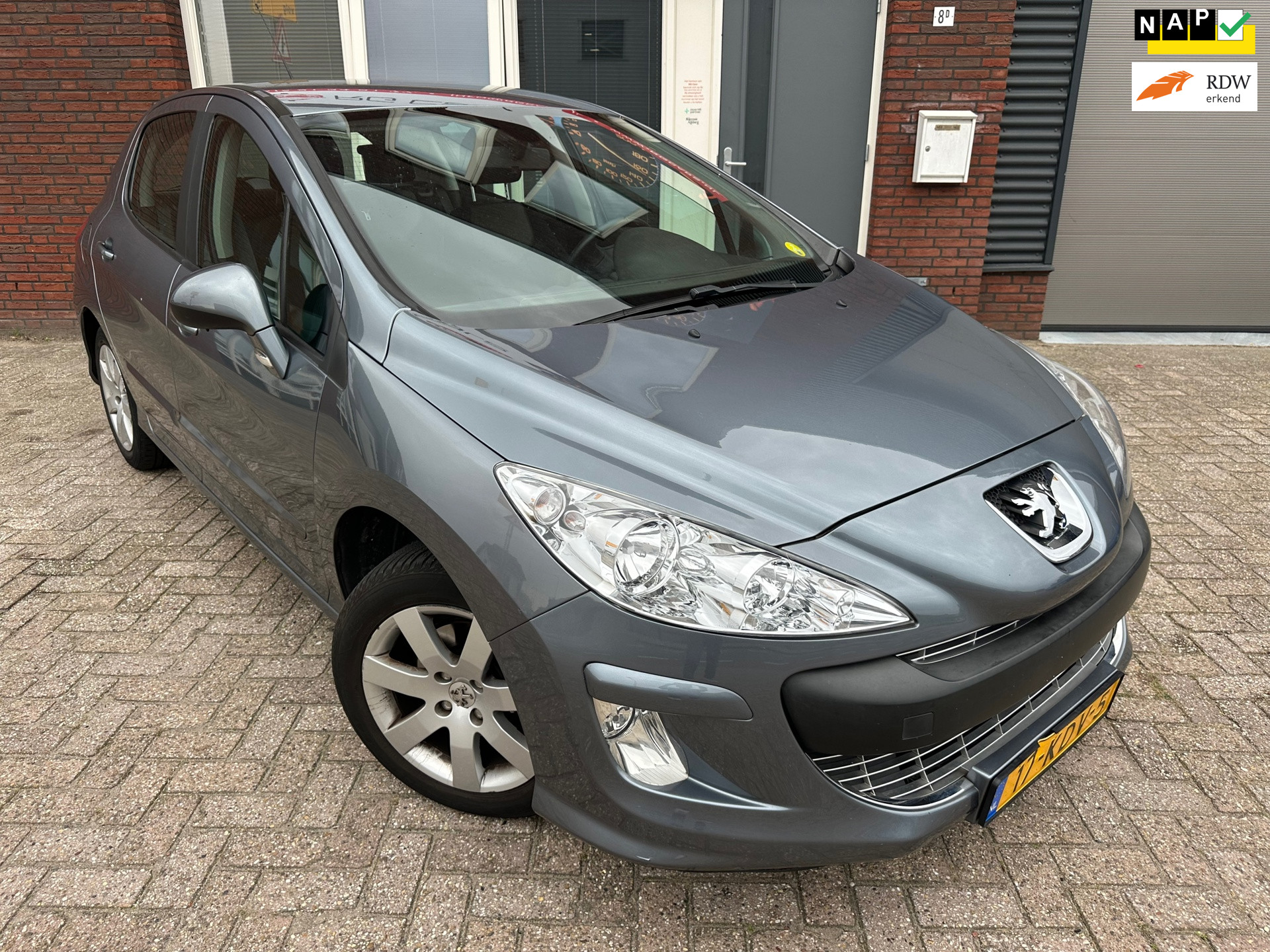 Peugeot 308 1.6 VTi XS / Navi / PDC / Airco / Cruise / 5DRS / NAP 2009 - voorkant
