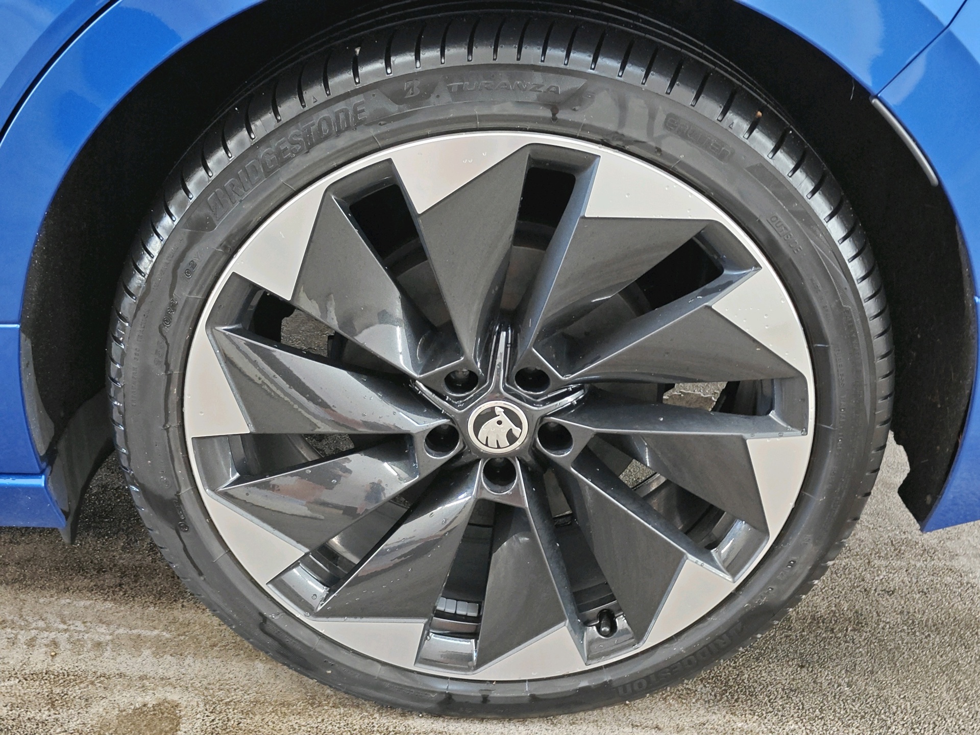 Foto van Skoda Enyaq 80