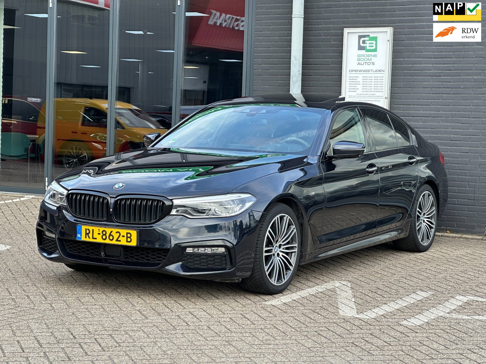 BMW 530i 530i High Executive/PANO-DAK/LEDER/CAMERA/NL-AUTO NAP!! 2018 - voorkant