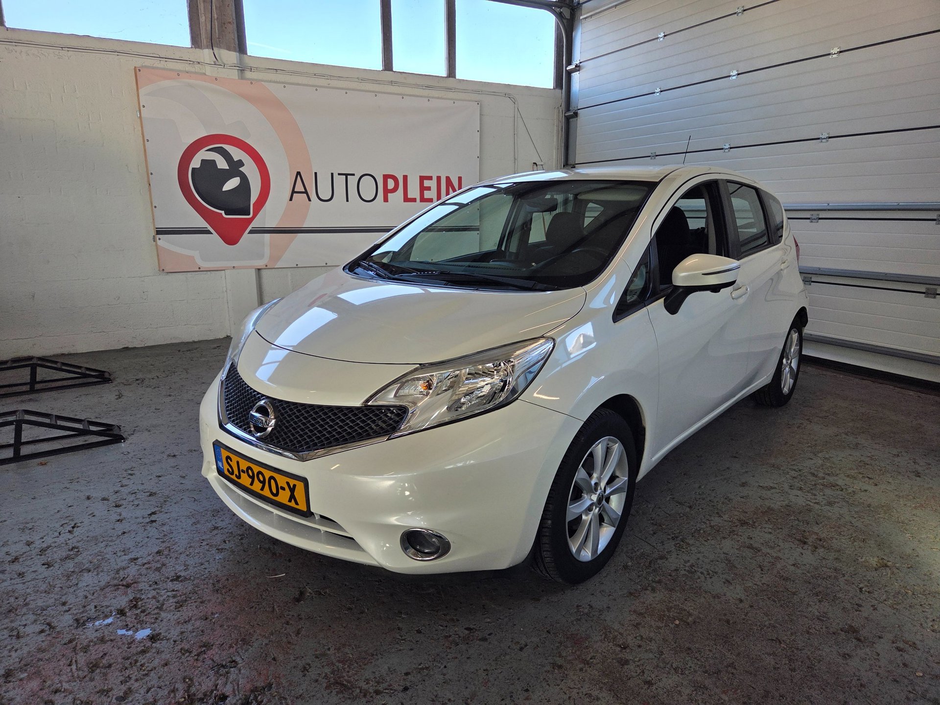 Nissan Nissan Note 1.2 DIG-S Connect Edition 2014 - voorkant
