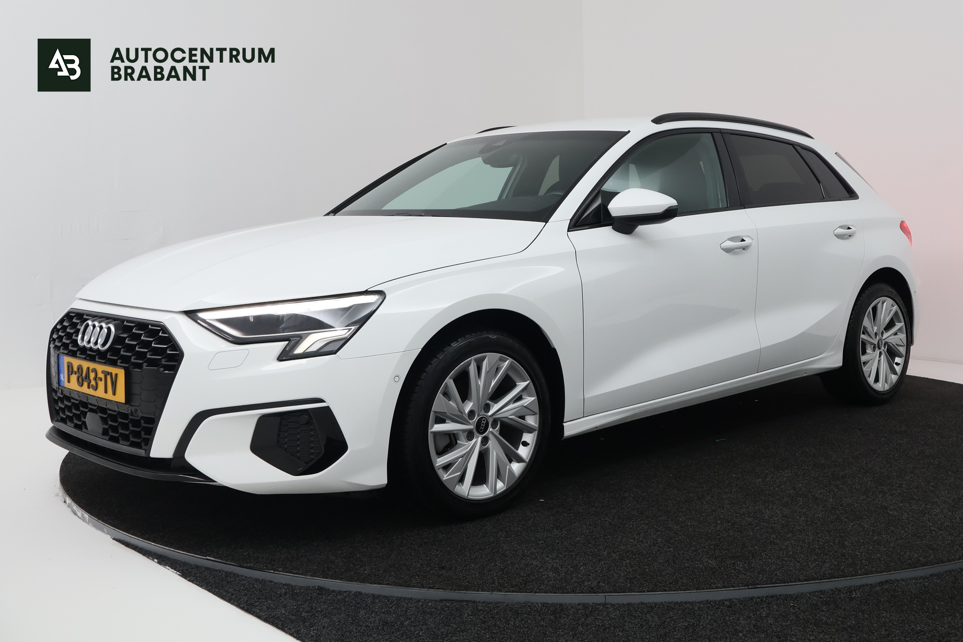 Audi A3 Sportback 30 TFSI Advanced edition (DIGITALE DASHBOARD, CAMERA, CRUISE CONTROL ADAPTIEF) 2022 - voorkant