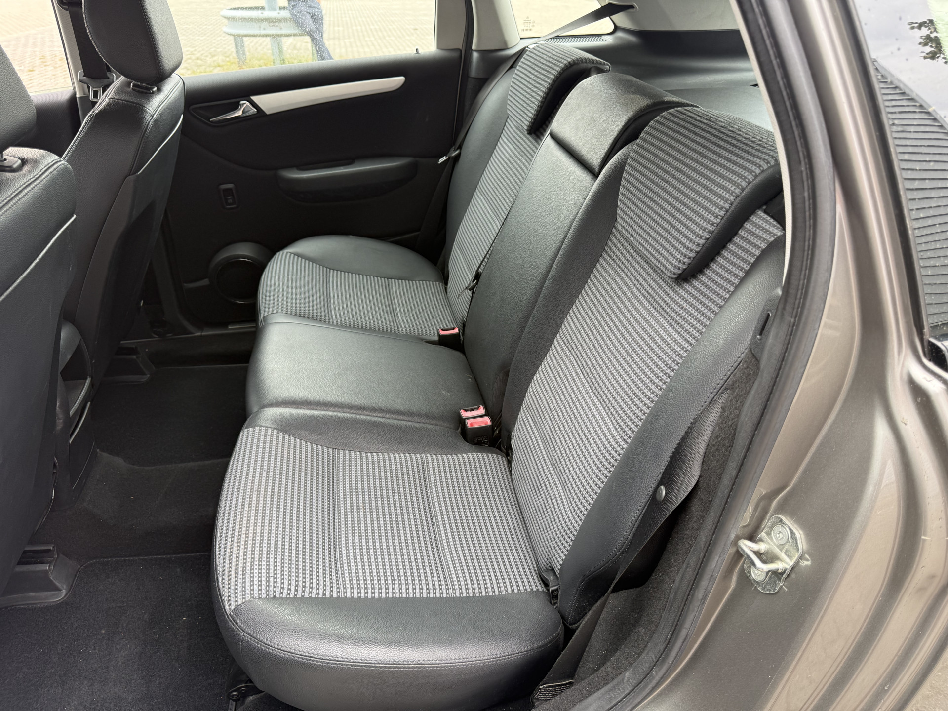 Foto van Mercedes-Benz B 200