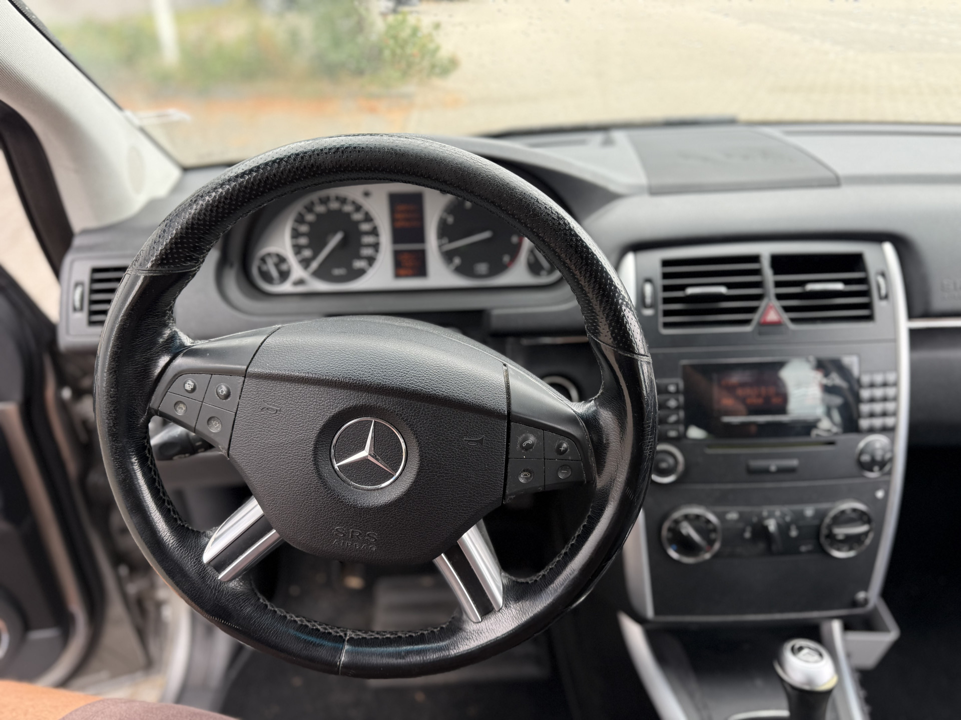 Foto van Mercedes-Benz B 200