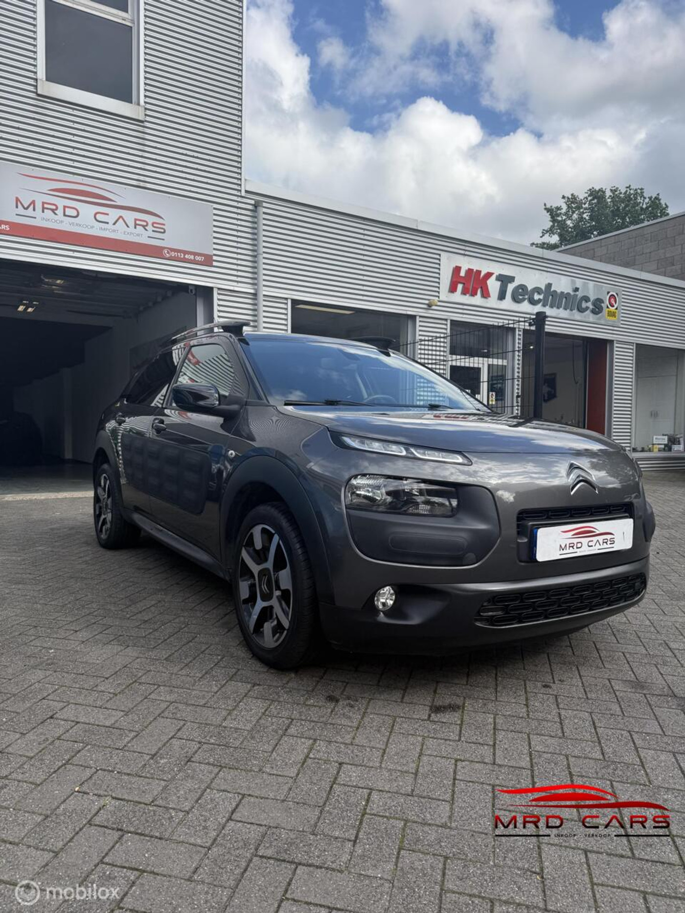 Citroen C4 Cactus 1.2 PureTech Business Plus VOL DEALER OND. 2018 - voorkant