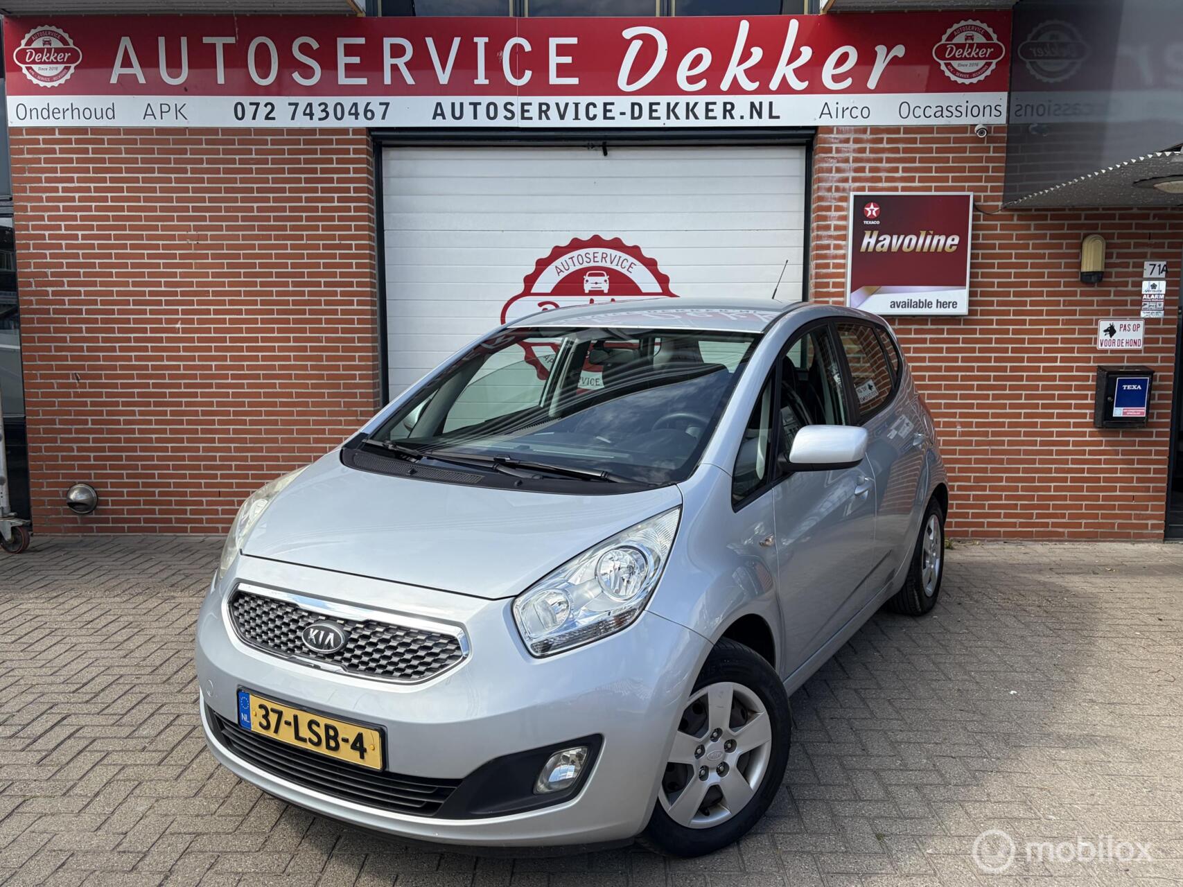 Kia Venga 1.4 CVVT X-ecutive 2010 - voorkant