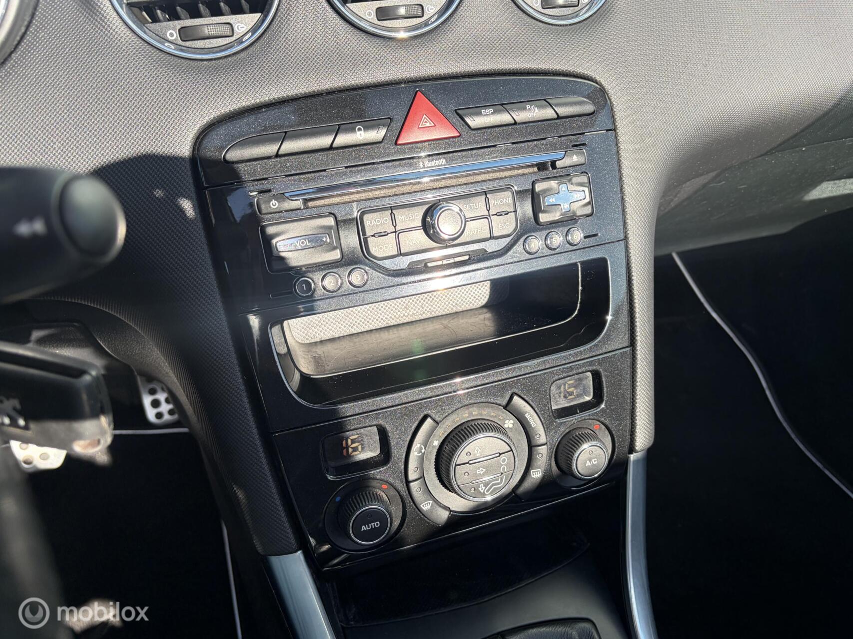 Foto van Peugeot 308 CC