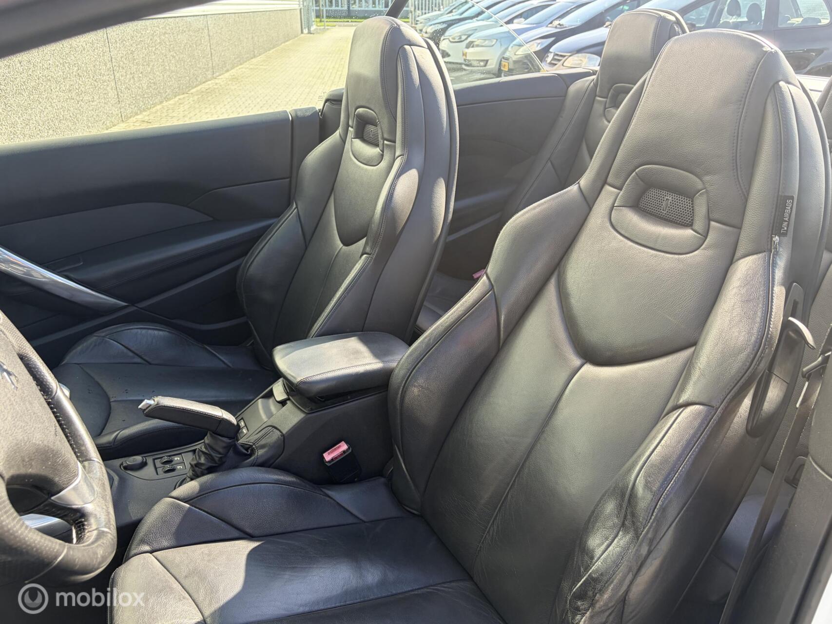 Foto van Peugeot 308 CC