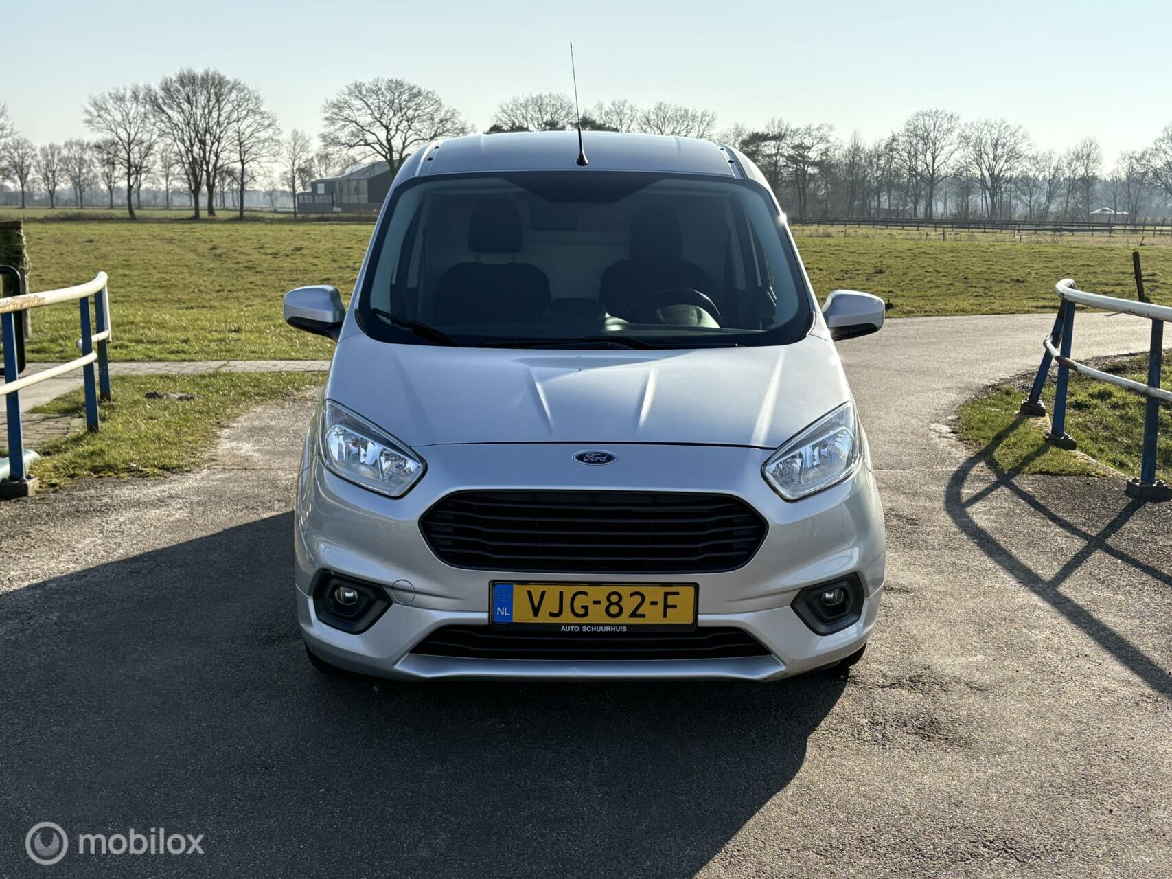Foto van Ford Transit Courier