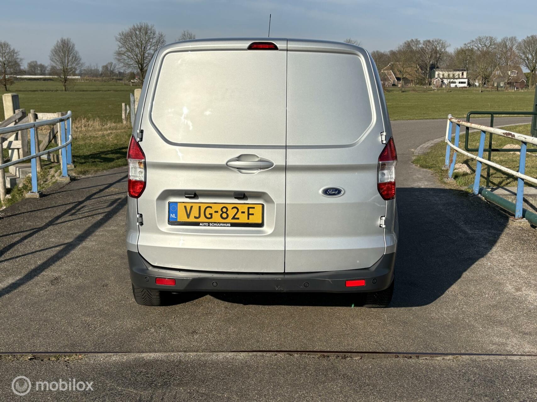 Foto van Ford Transit Courier