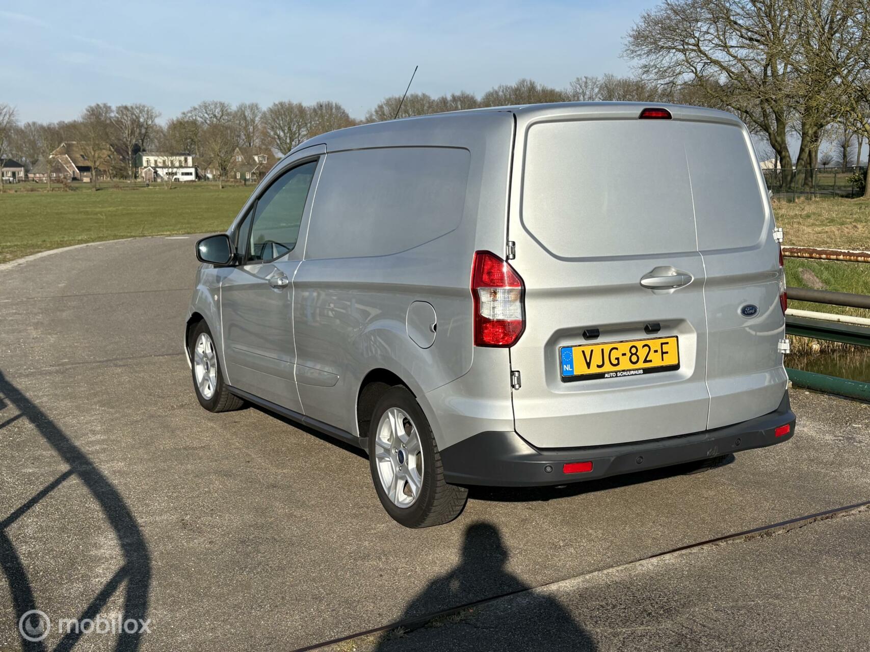 Foto van Ford Transit Courier