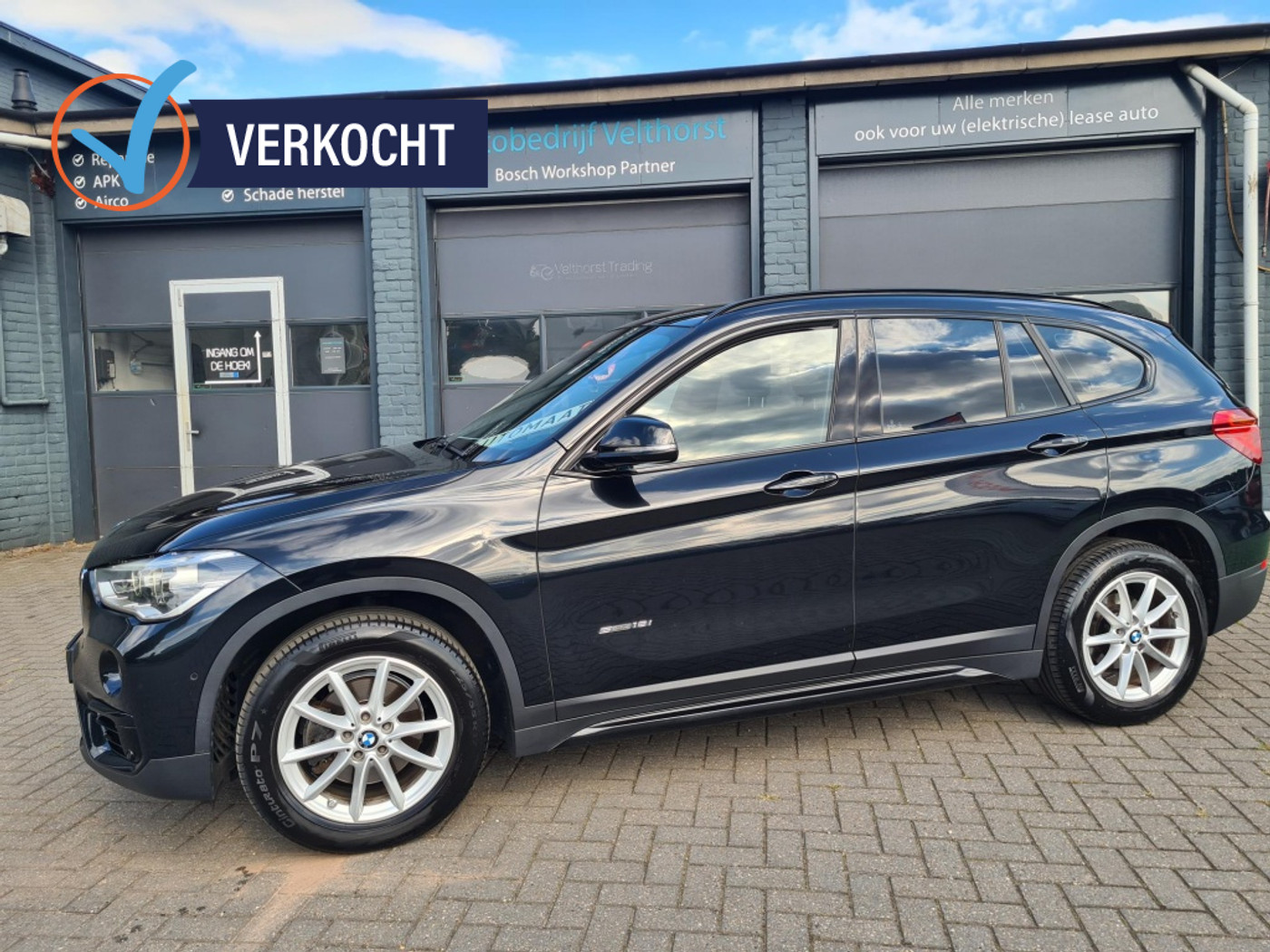 BMW X1 Sdrive18i sD18i Cent Hi Exe Trekhaak/Leder/E-klep 2016 - voorkant