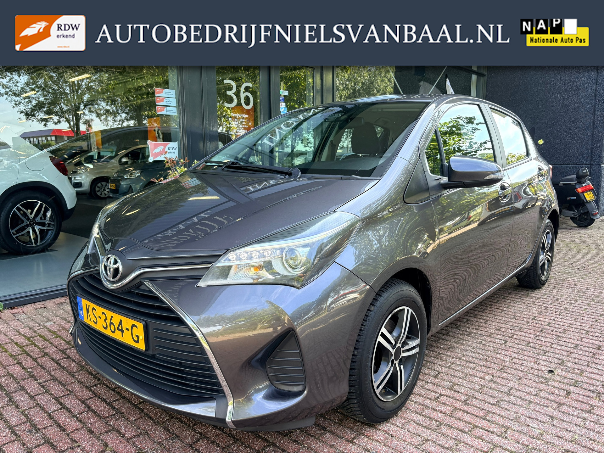 Toyota Toyota Yaris 1.0 VVT-i Trend 31Dkm NAP/Clima/Navi/Camera 2016 - voorkant