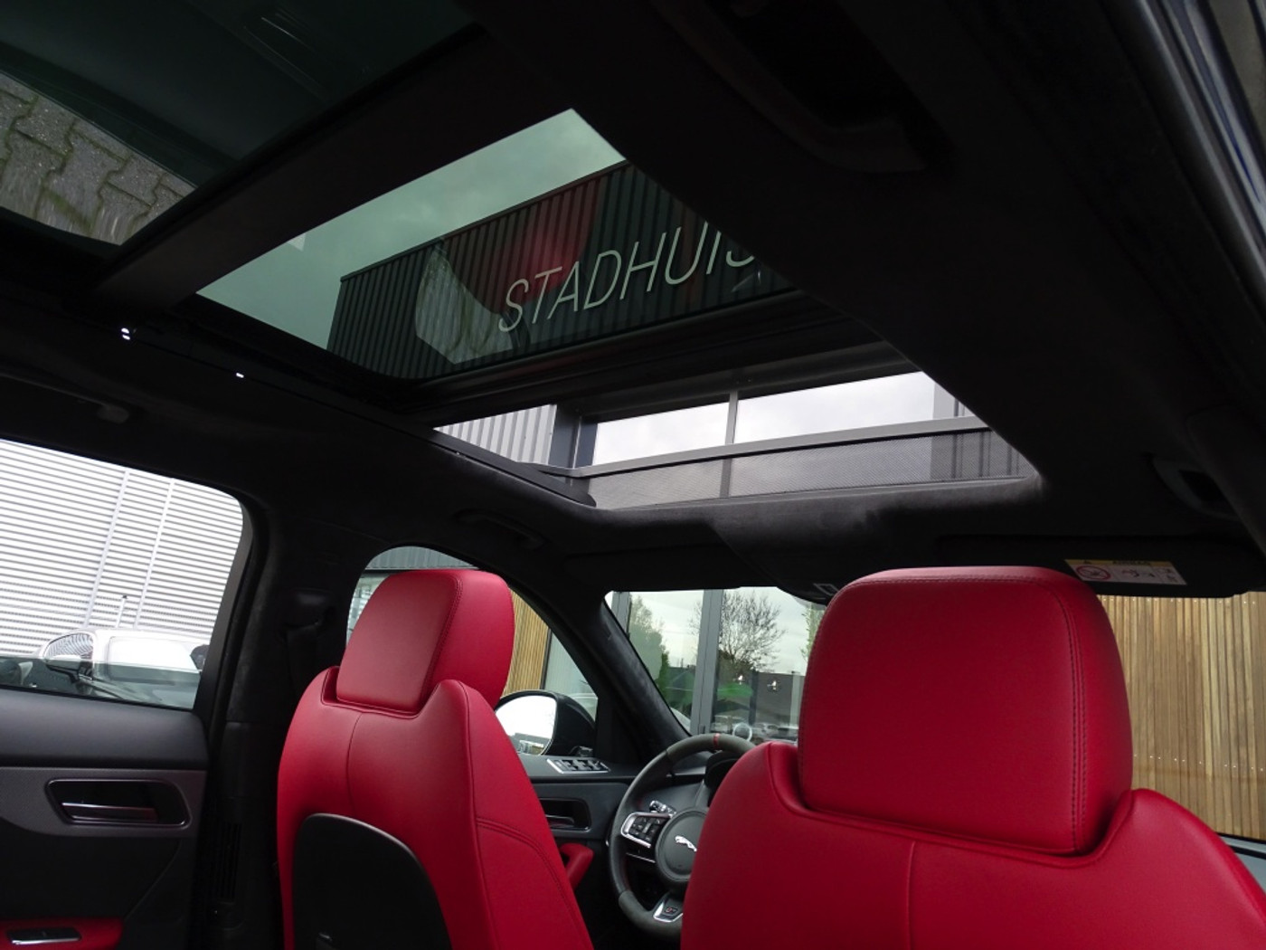 Foto van Jaguar Jaguar F-pace