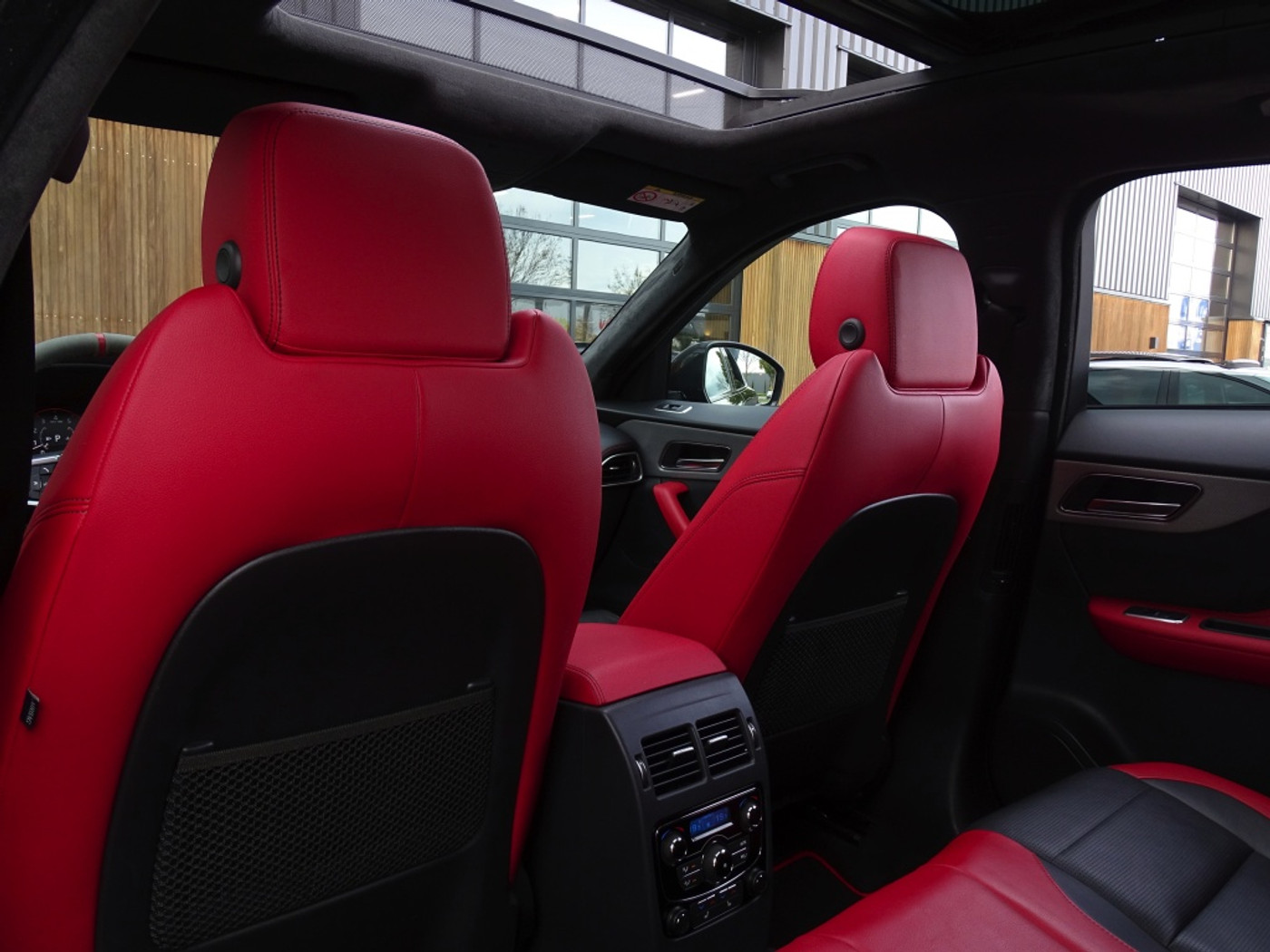 Foto van Jaguar Jaguar F-pace