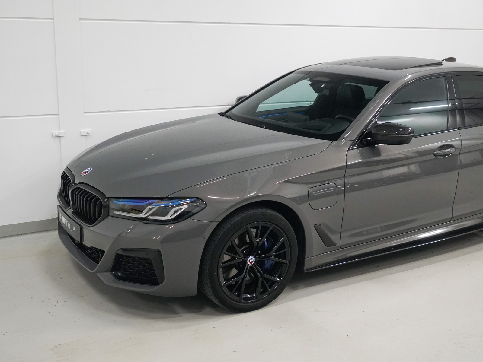 Foto van BMW 545e xDrive