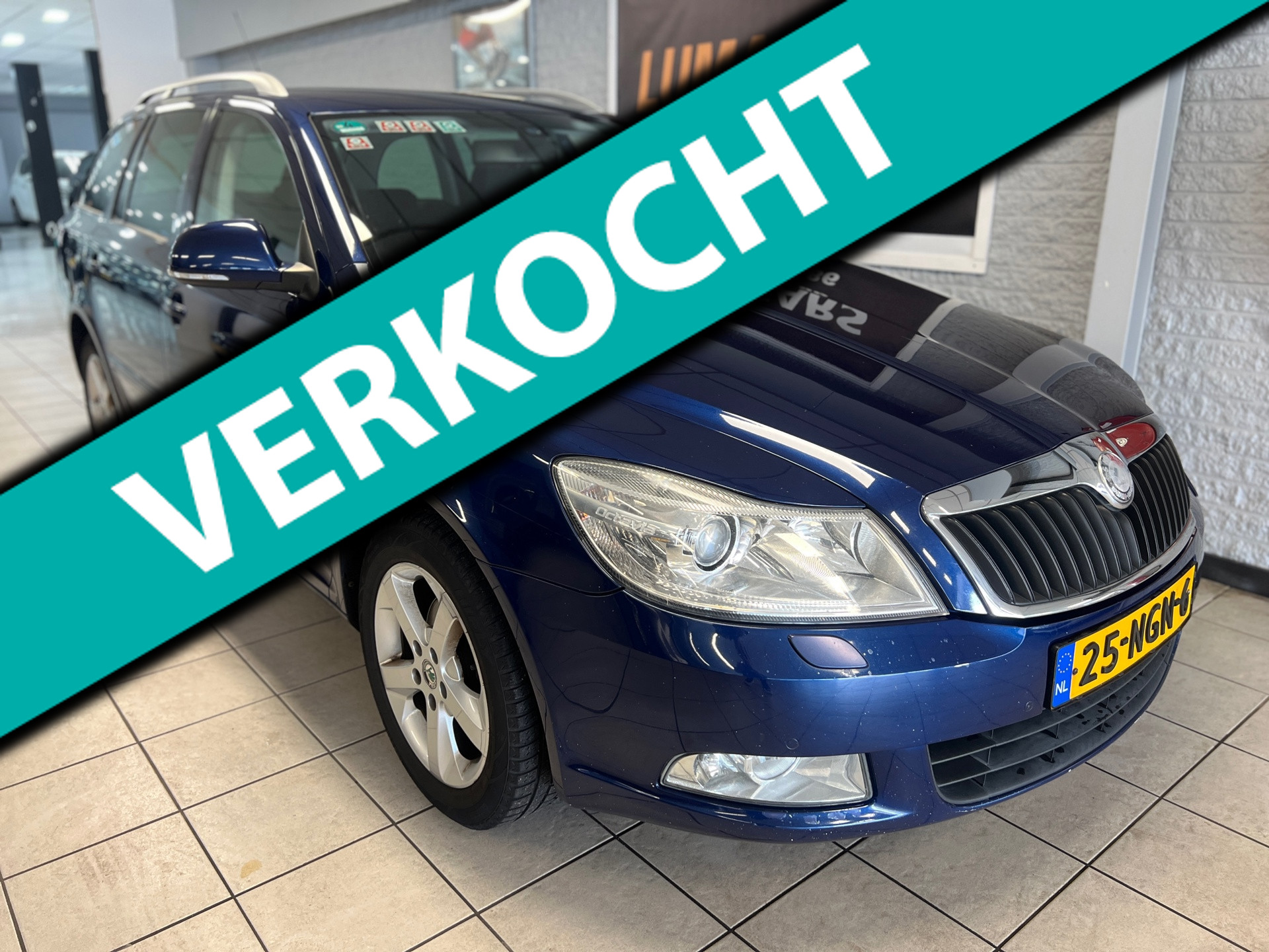 Skoda Octavia 1.2 TSI Elegance Business Line | Carplay 2010 - voorkant
