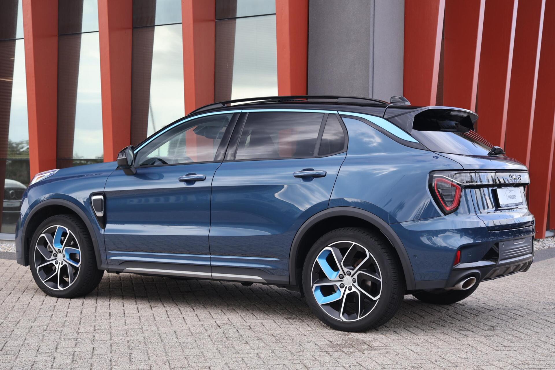 Foto van Lynk&co LYNK & Co 01